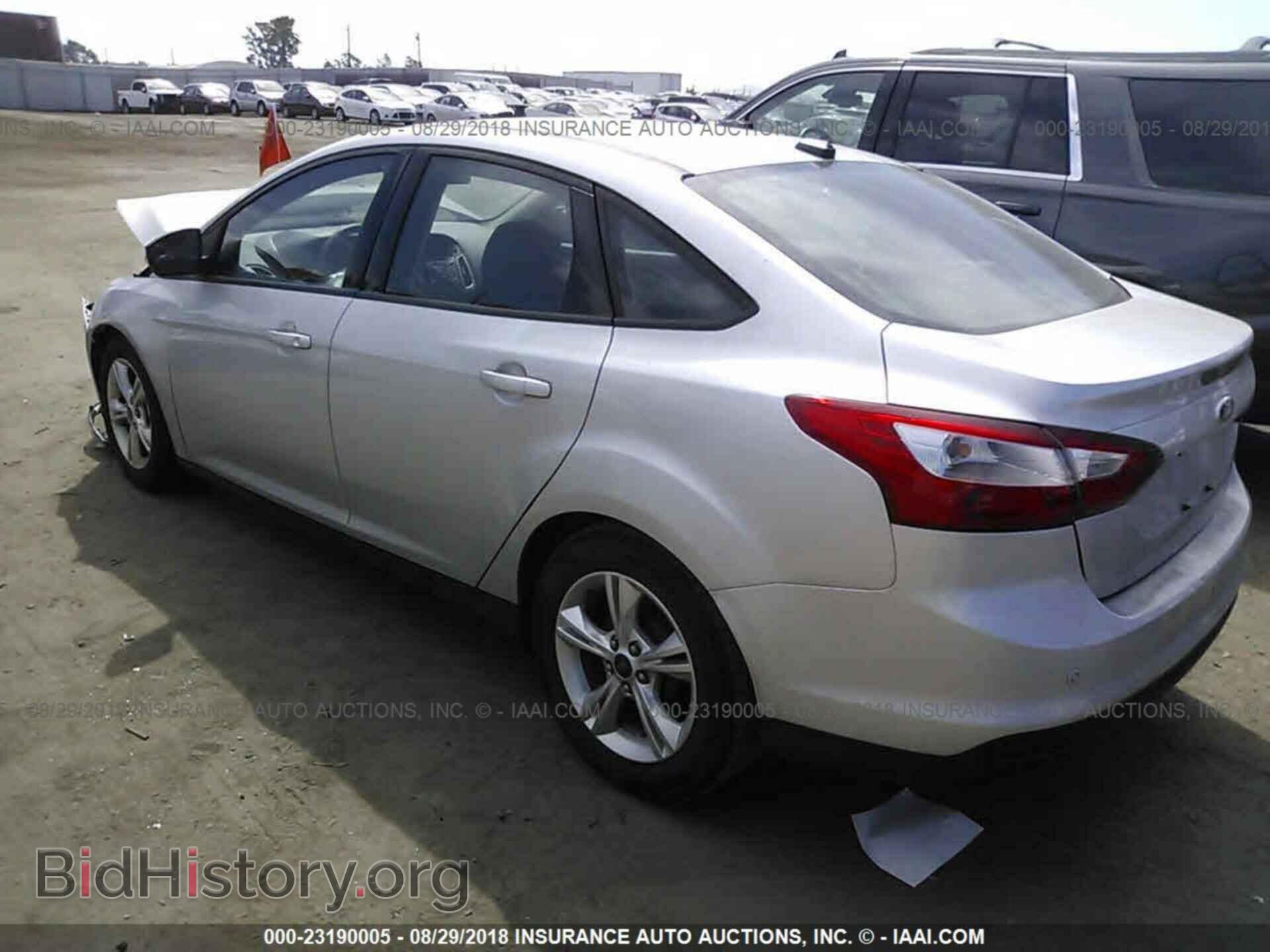 2014 Ford Focus - VIN: 1FADP3F21EL377374 - Фото 3