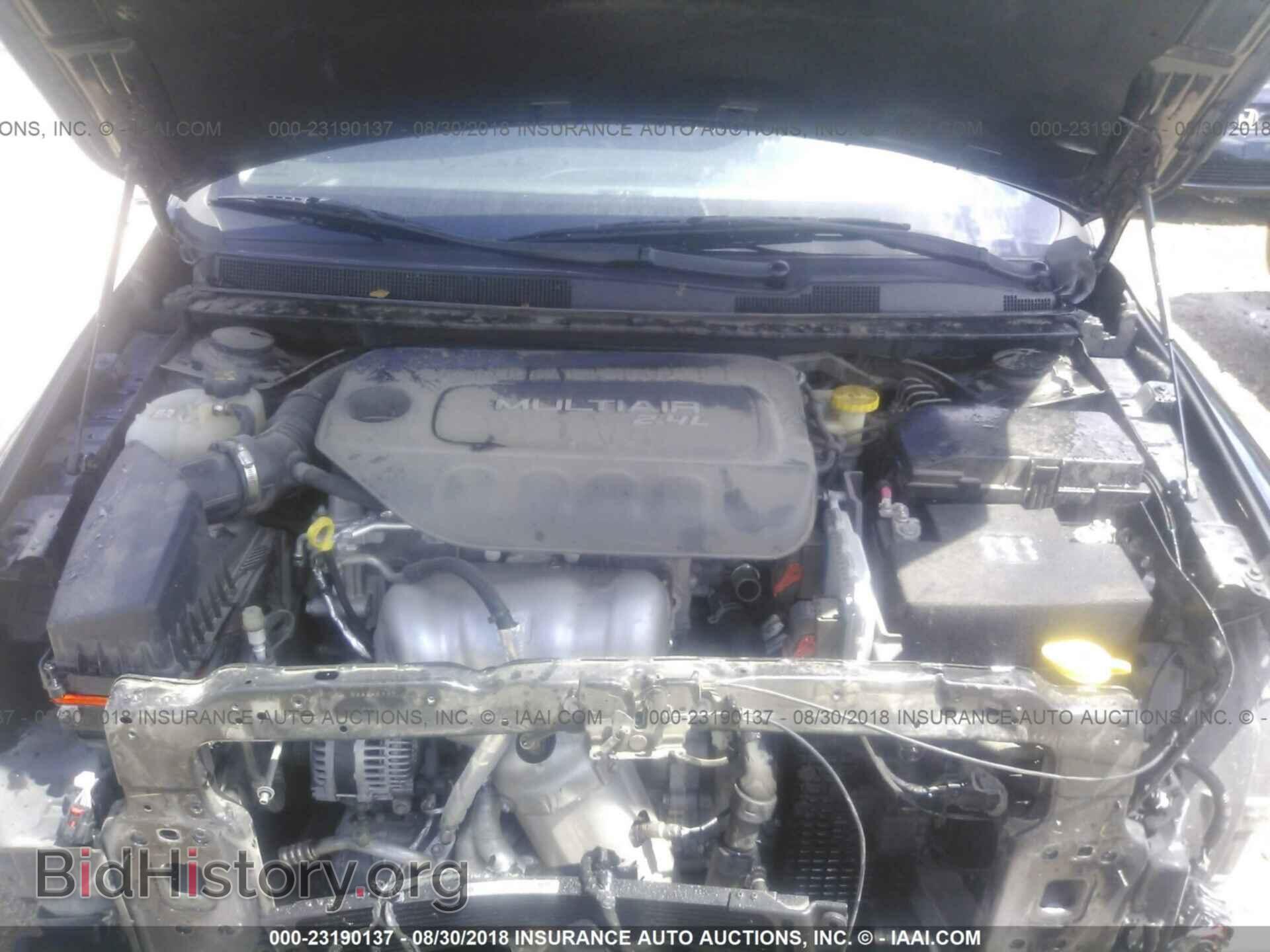2015 Chrysler 200 - VIN: 1C3CCCAB4FN681575 - Photo 10