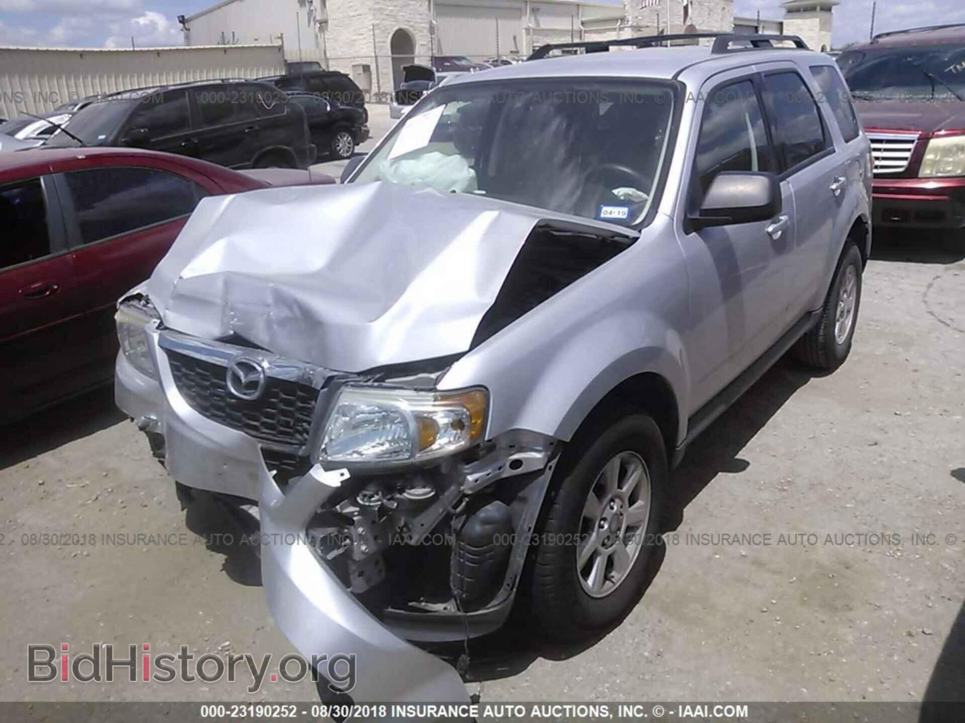 2011 Mazda Tribute - VIN: 4F2CY0C79BKM03710 - Фото 2