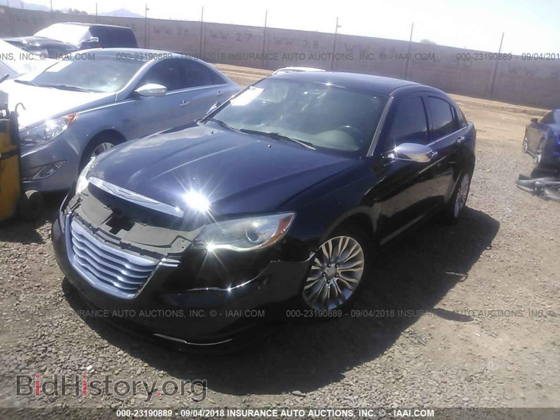 2012 Chrysler 200 - VIN: 1C3CCBCG0CN268132 - Фото 2