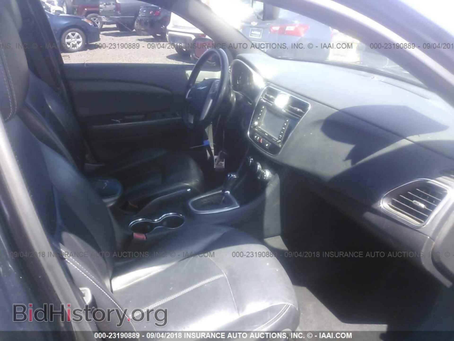 2012 Chrysler 200 - VIN: 1C3CCBCG0CN268132 - Фото 5