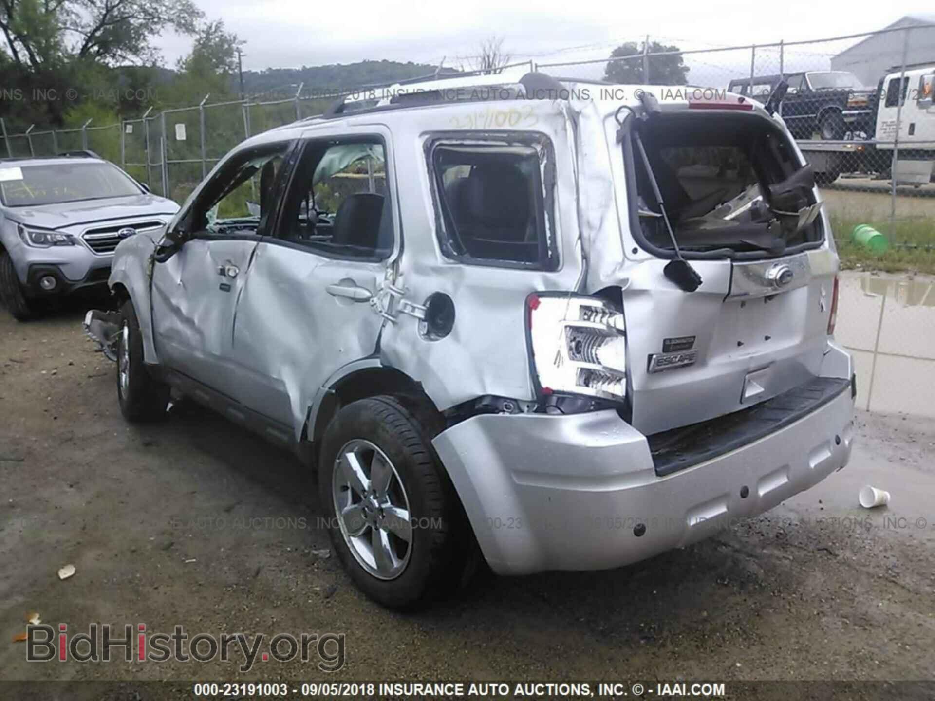 2012 Ford Escape - VIN: 1FMCU9E78CKB52463 - Photo 3