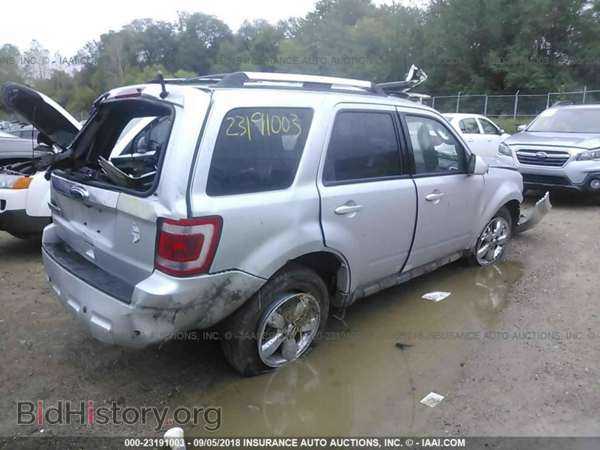 2012 Ford Escape - VIN: 1FMCU9E78CKB52463 - Photo 4