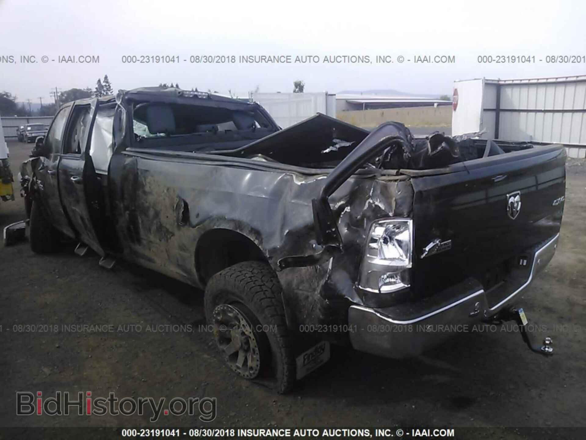 2017 Ram 3500 - VIN: 3C63R3HL5HG701490 - Photo 3