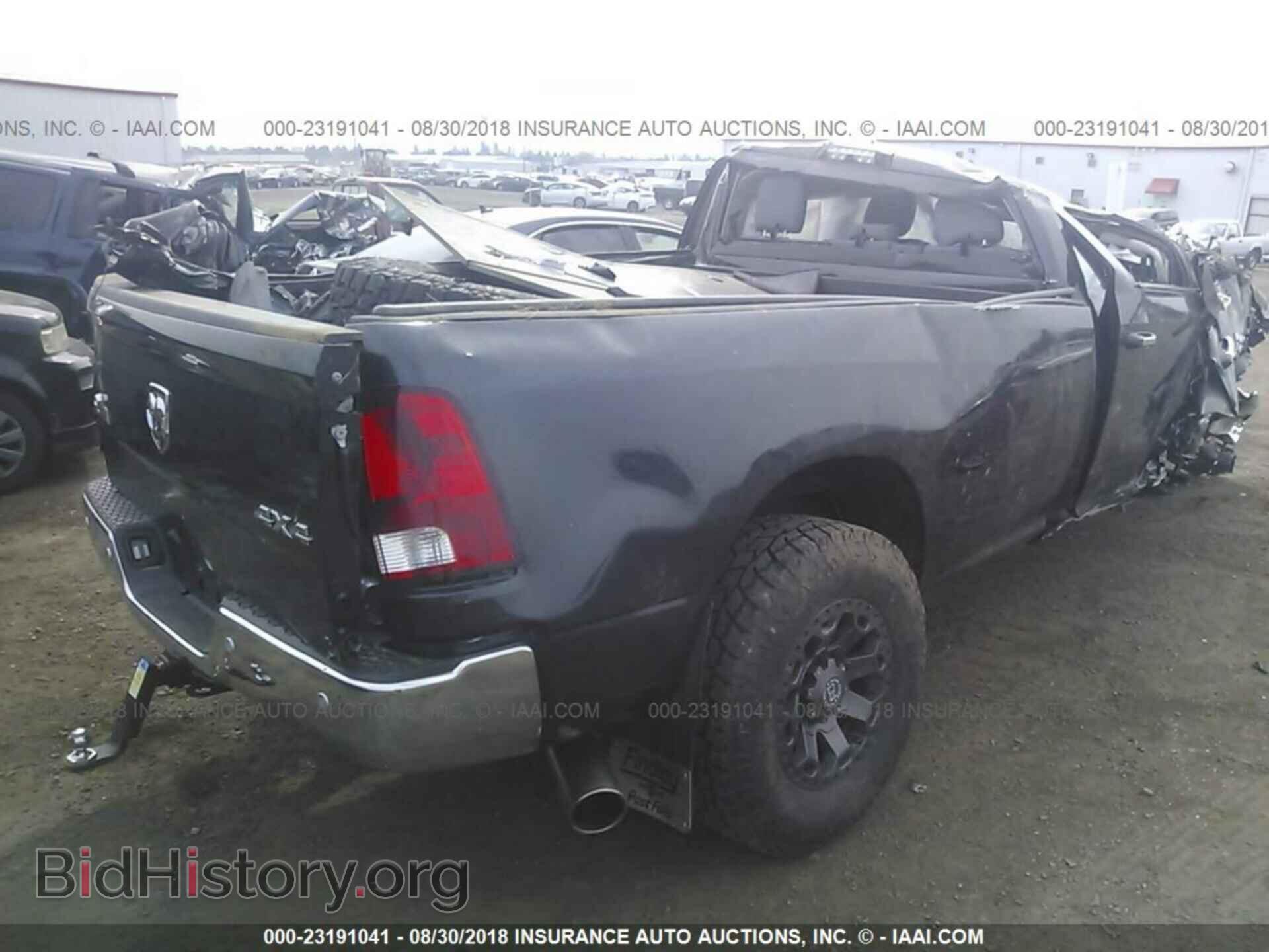 2017 Ram 3500 - VIN: 3C63R3HL5HG701490 - Photo 4