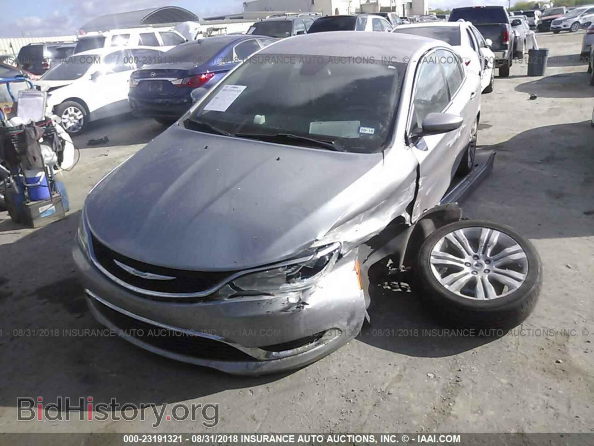 2015 Chrysler 200 - VIN: 1C3CCCAB8FN753667 - Photo 2