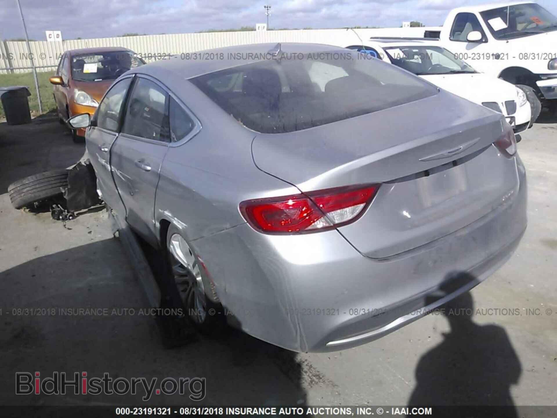 2015 Chrysler 200 - VIN: 1C3CCCAB8FN753667 - Photo 3