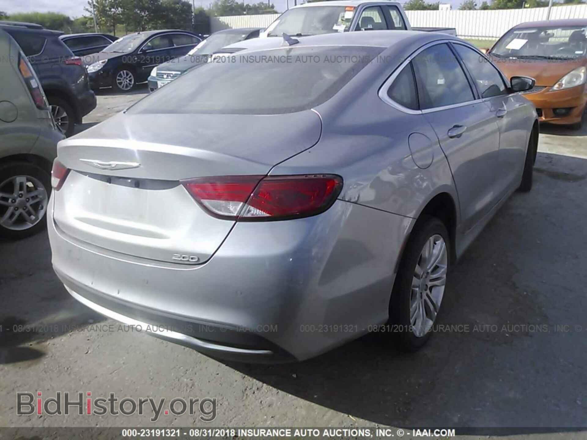 2015 Chrysler 200 - VIN: 1C3CCCAB8FN753667 - Photo 4