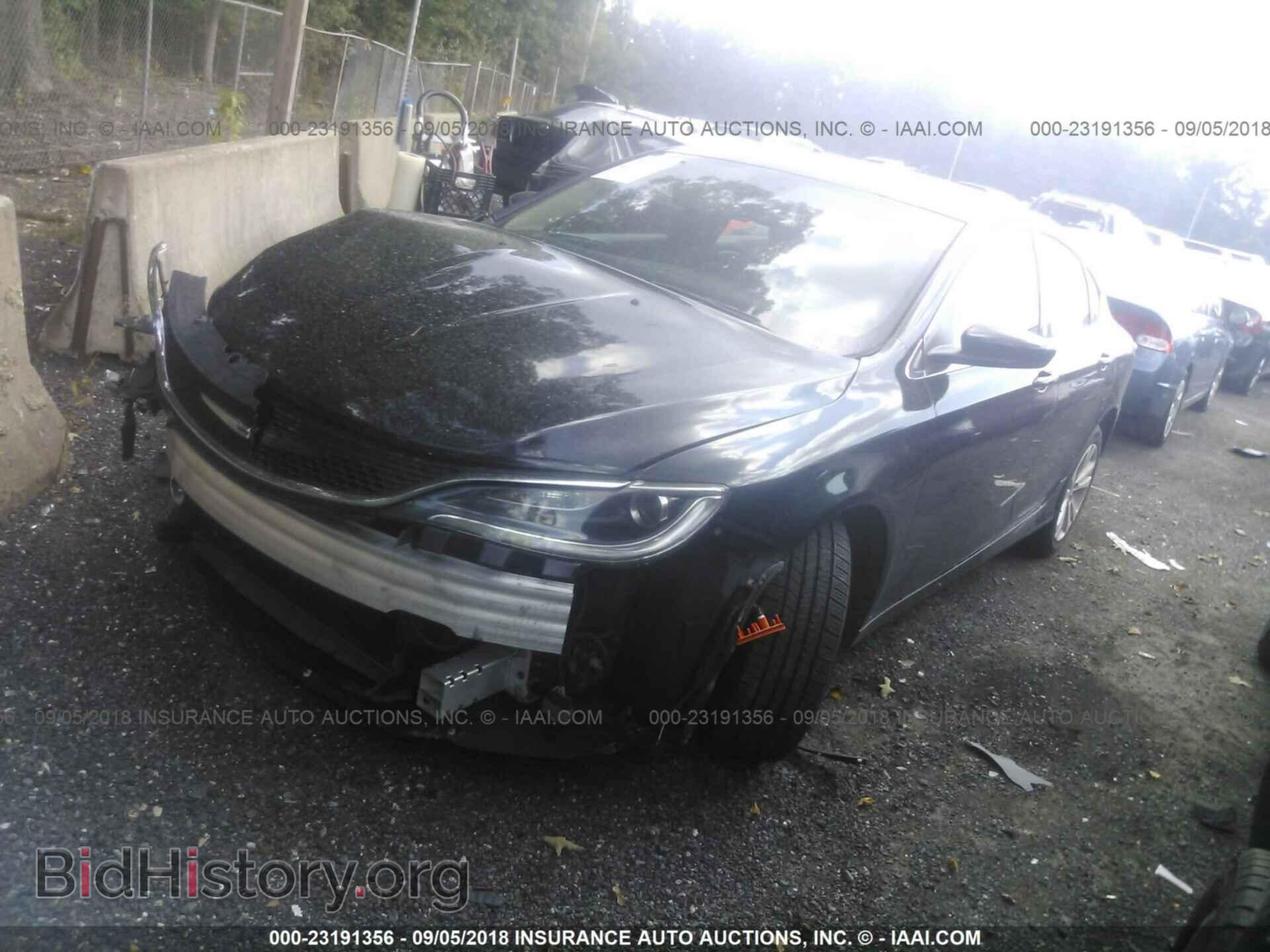 2015 Chrysler 200 - VIN: 1C3CCCABXFN580329 - Photo 2