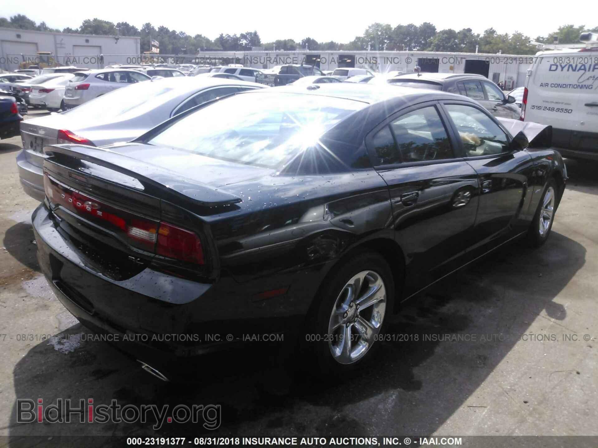 2013 Dodge Charger - VIN: 2C3CDXCT7DH729800 - Photo 4