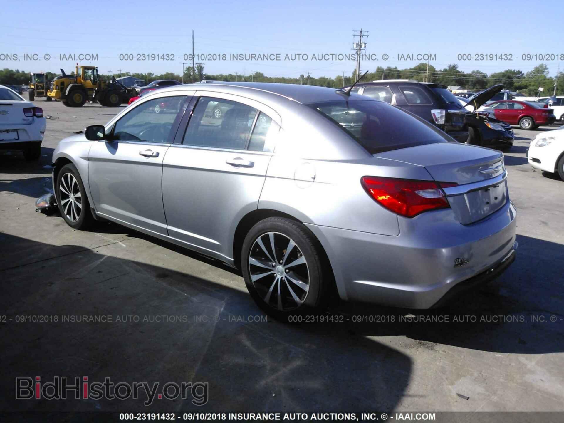 2013 Chrysler 200 - VIN: 1C3CCBBB1DN660589 - Photo 3