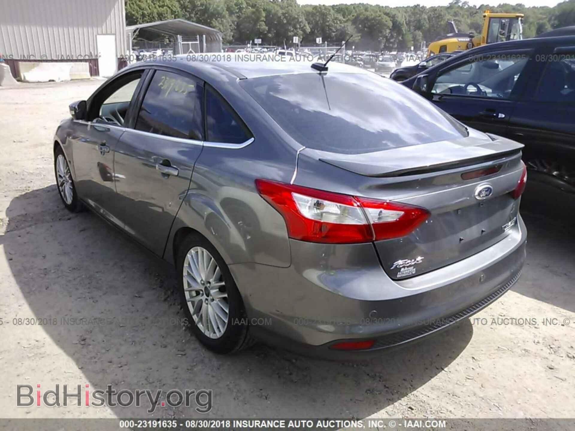 2014 Ford Focus - VIN: 1FADP3J23EL150727 - Photo 3