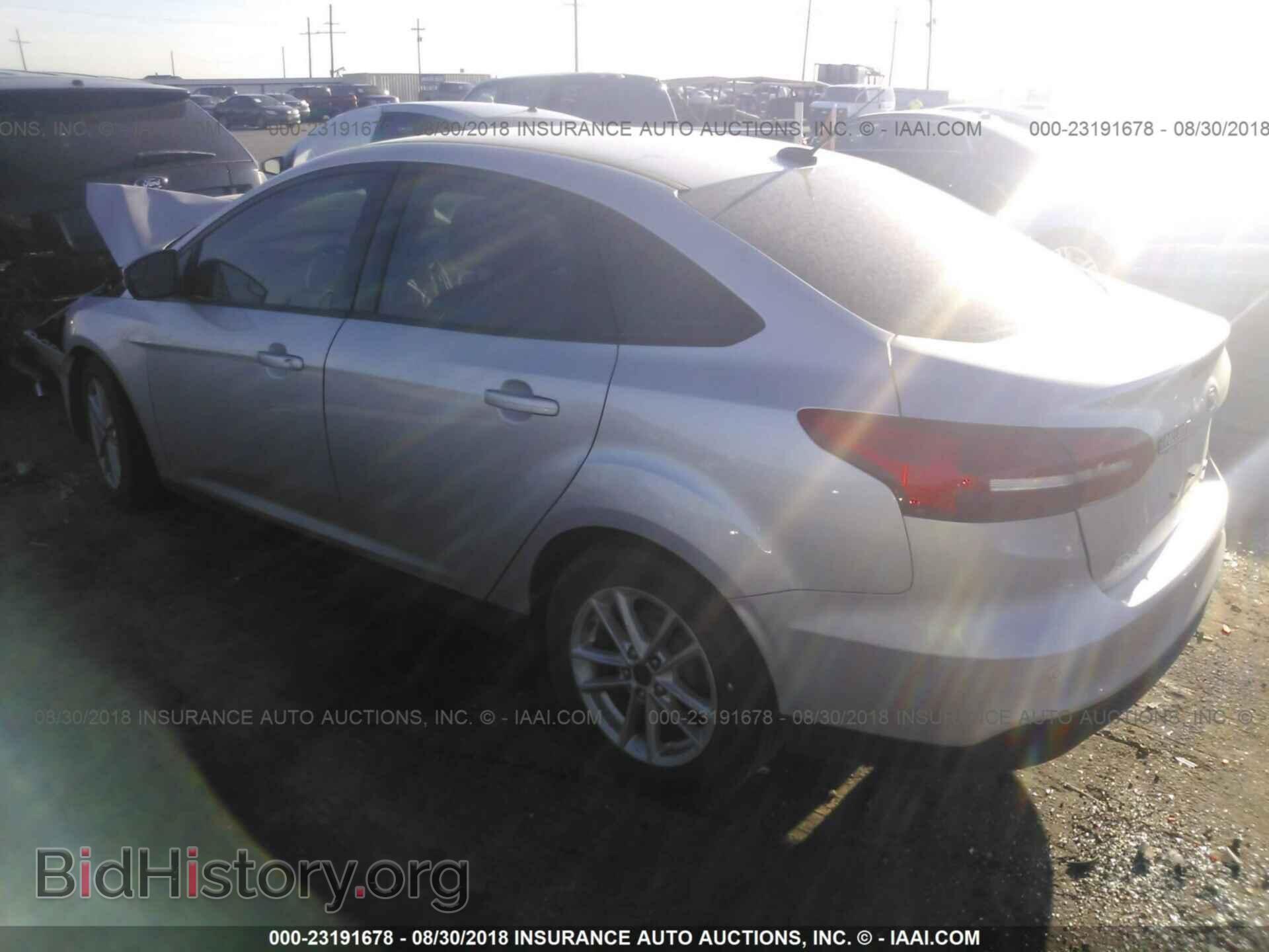 2016 Ford Focus - VIN: 1FADP3F28GL404654 - Photo 3
