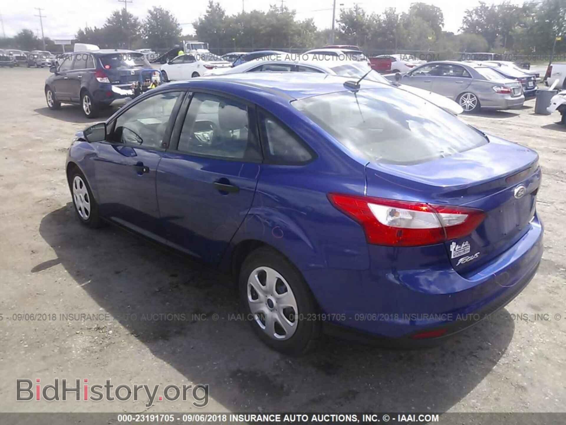 2012 Ford Focus - VIN: 1FAHP3E25CL435115 - Photo 3