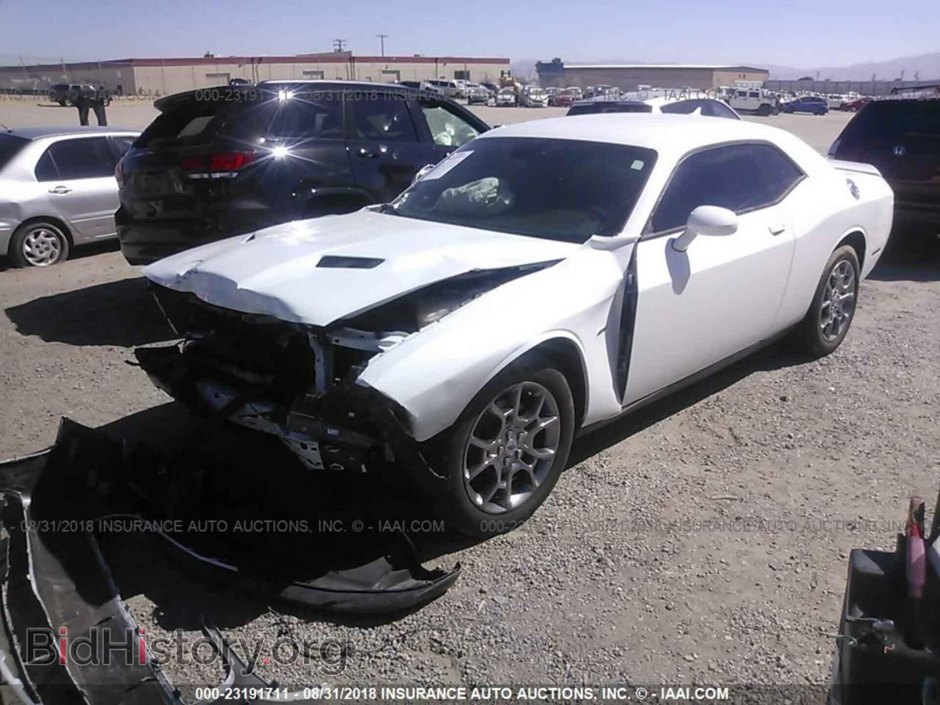 2017 Dodge Challenger - VIN: 2C3CDZGGXHH601663 - Фото 2
