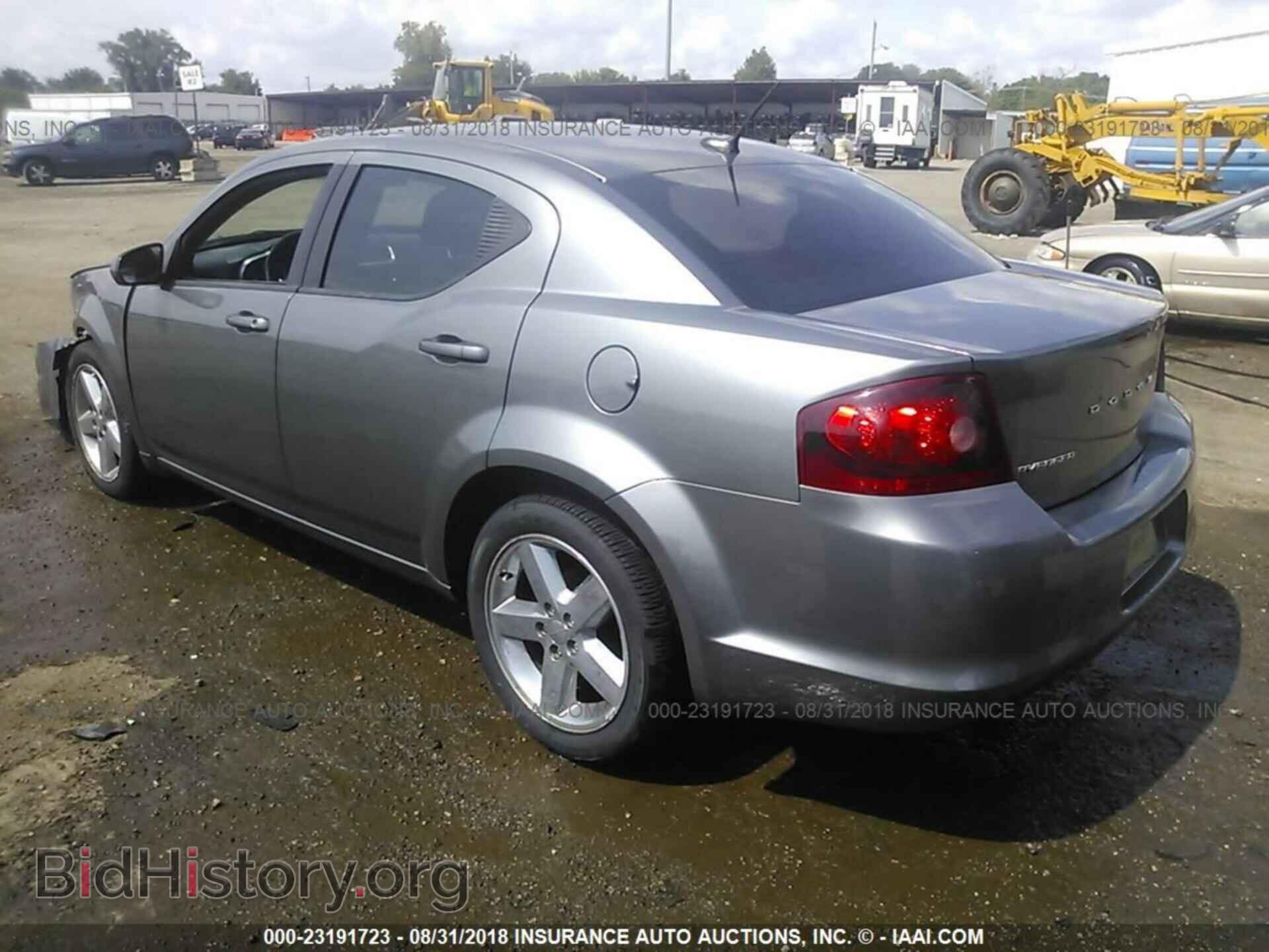 2011 Dodge Avenger - VIN: 1B3BD1FBXBN590923 - Фото 3