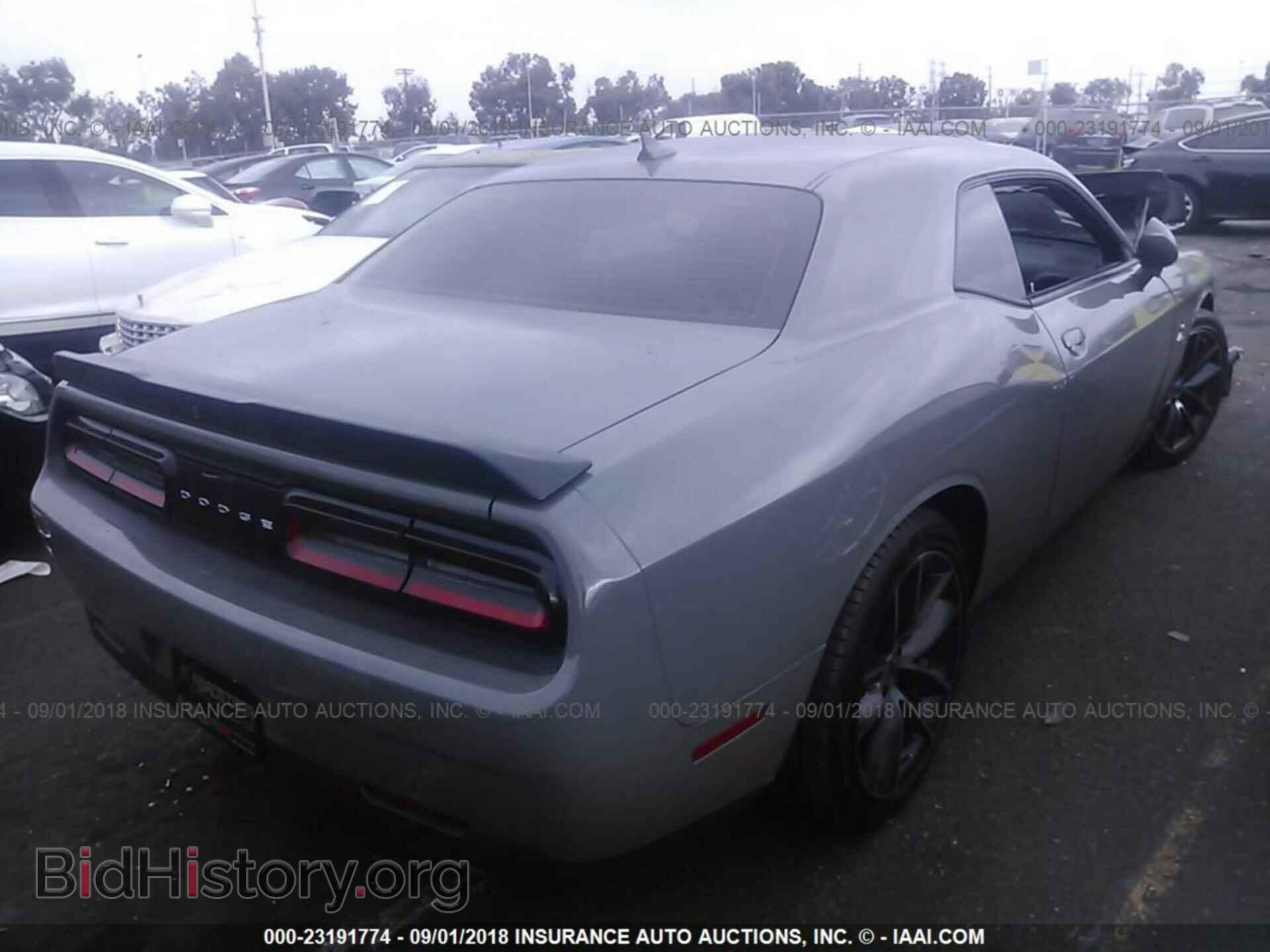 2018 Dodge Challenger - VIN: 2C3CDZFJ0JH120260 - Фото 4