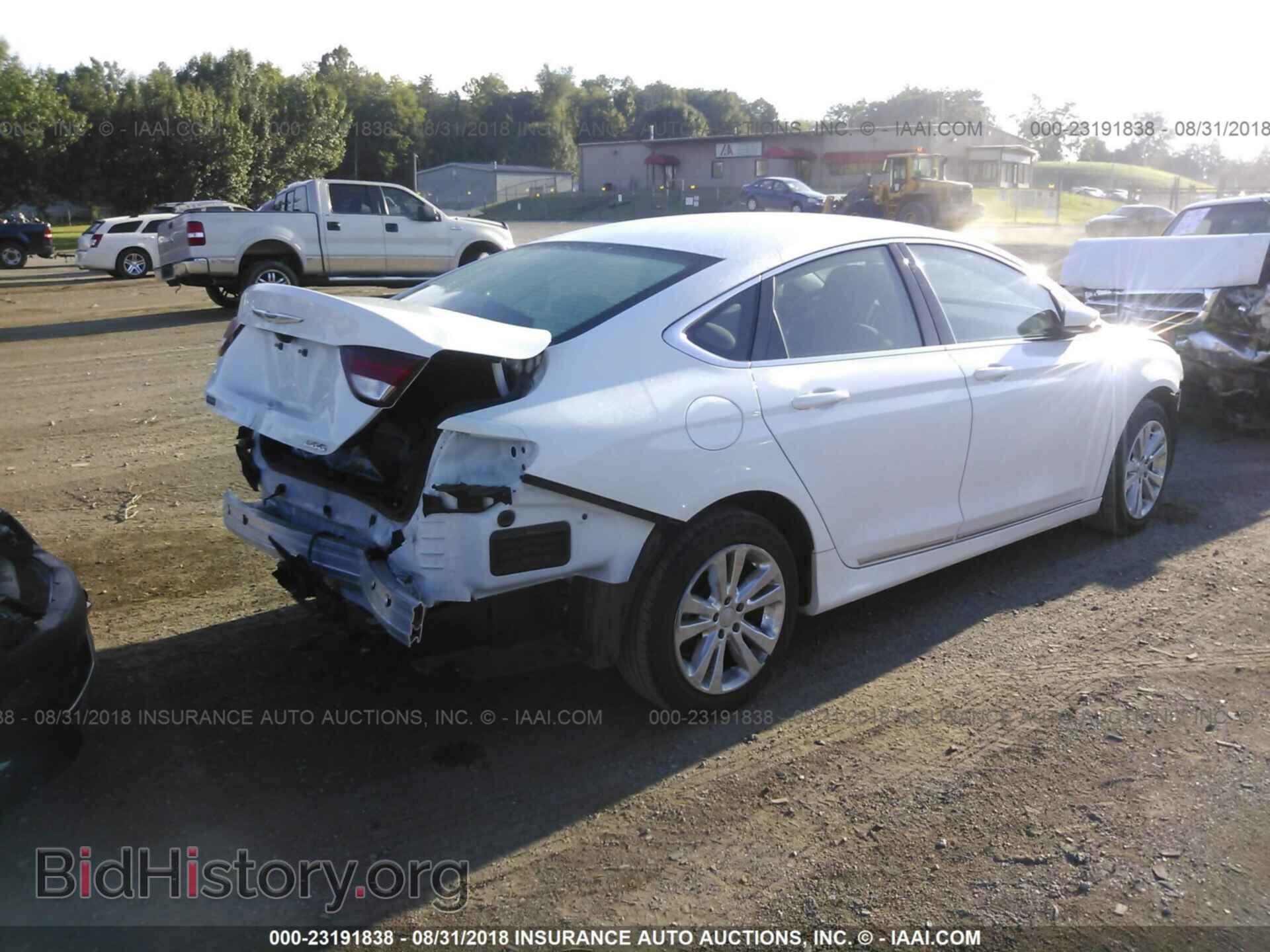 2016 Chrysler 200 - VIN: 1C3CCCAB9GN167643 - Photo 4