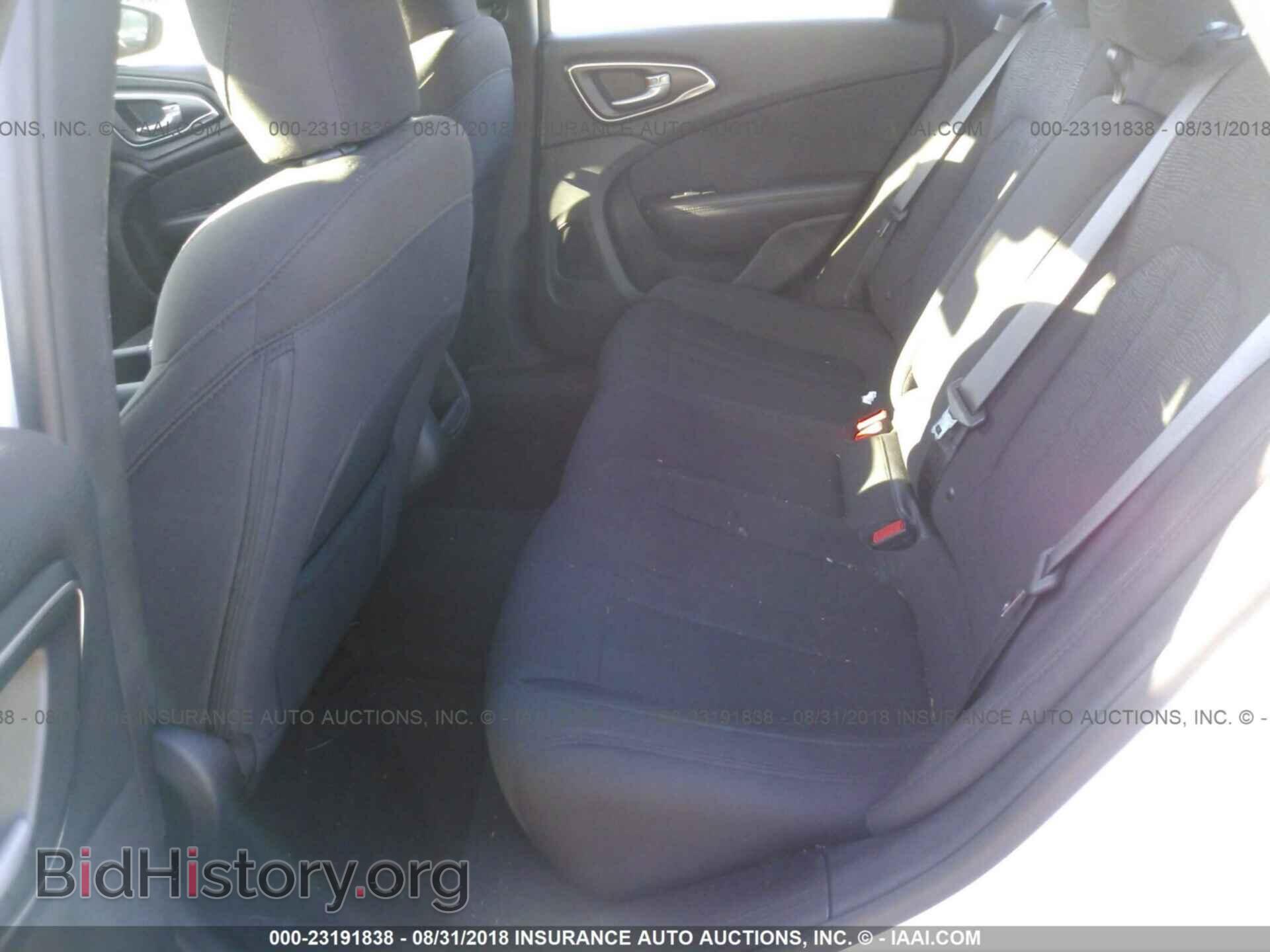 2016 Chrysler 200 - VIN: 1C3CCCAB9GN167643 - Photo 8