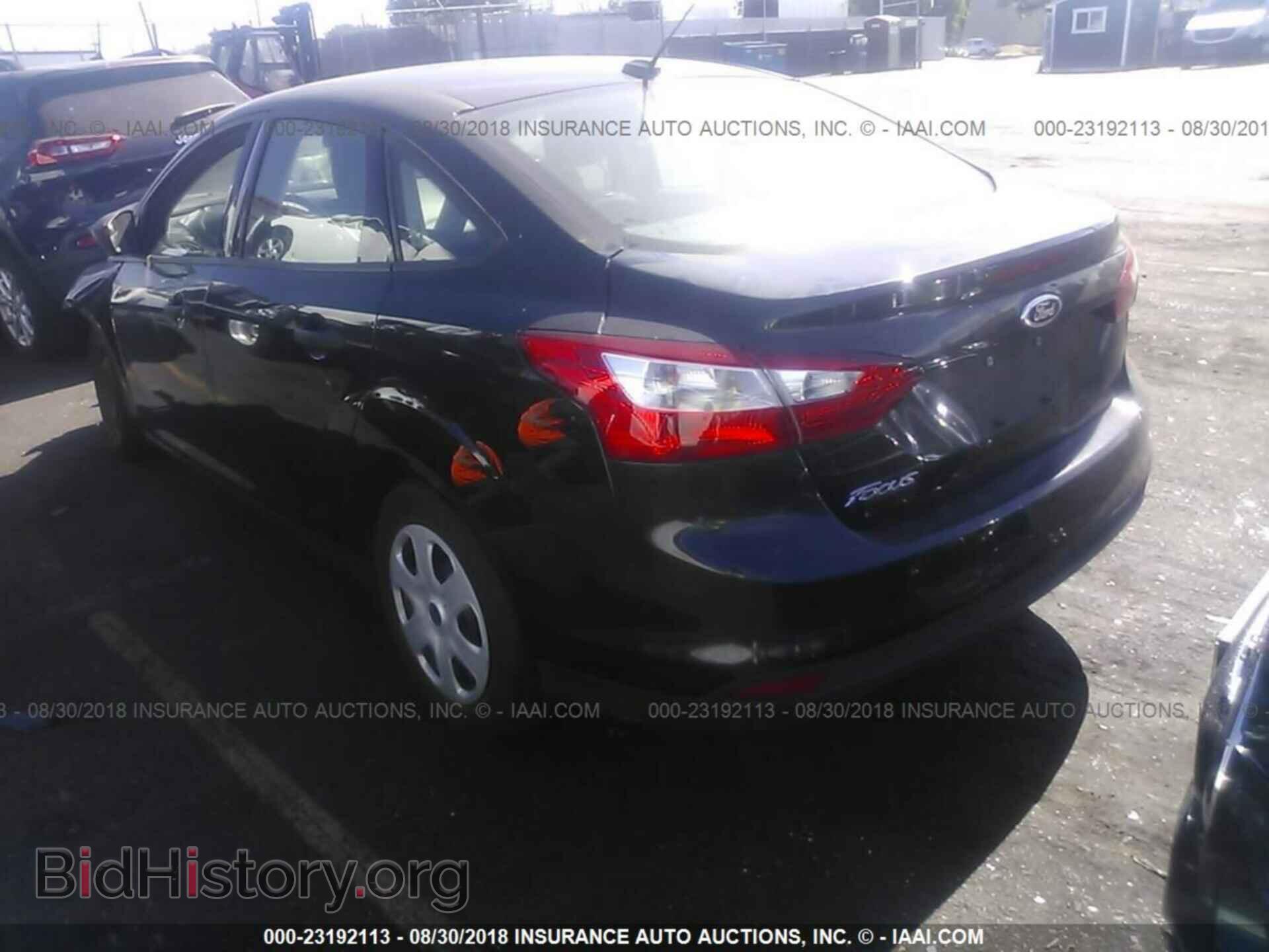 2014 Ford Focus - VIN: 1FADP3E22EL432254 - Фото 3