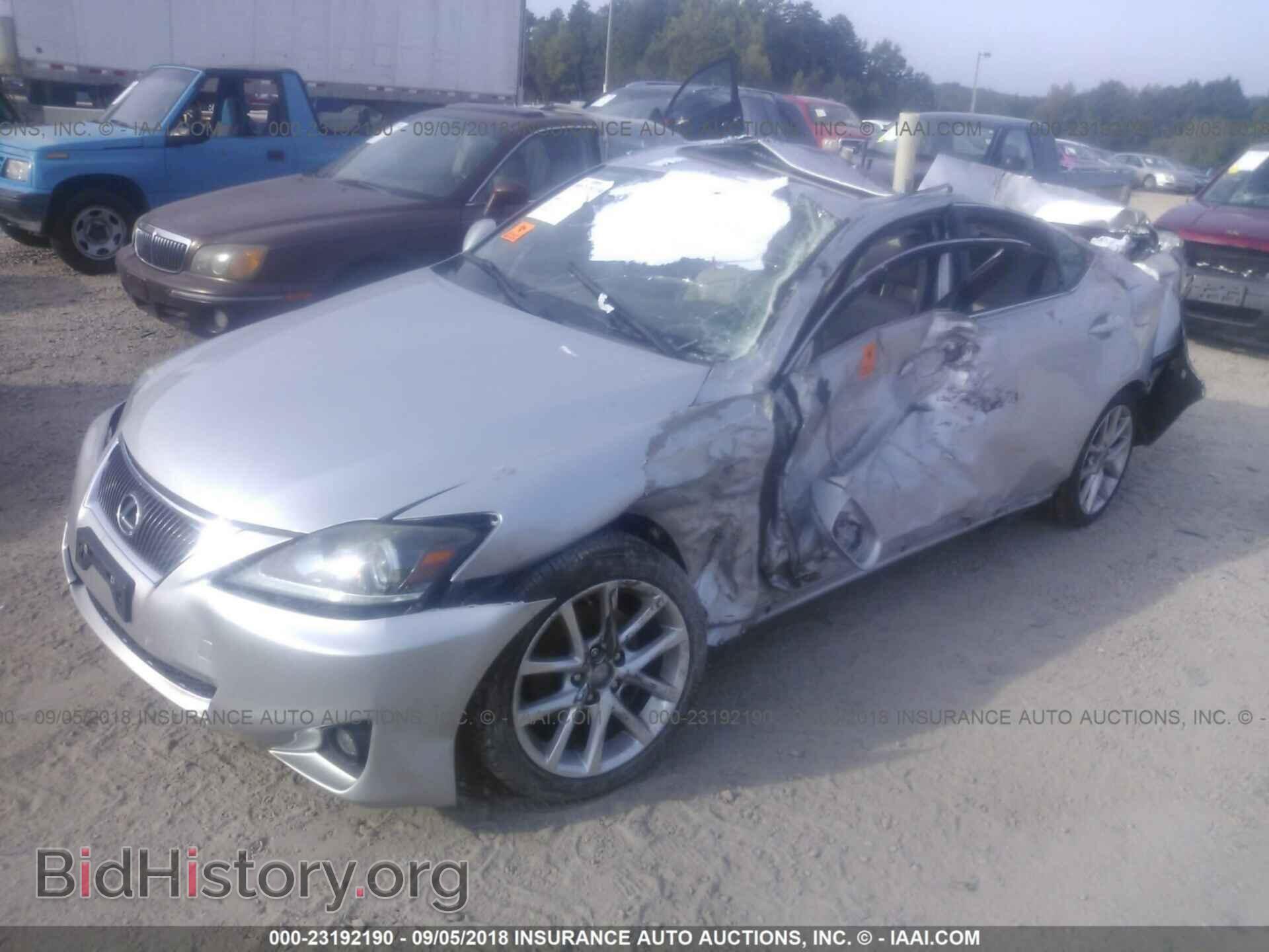 2011 Lexus Is - VIN: JTHCF5C29B5046114 - Фото 2