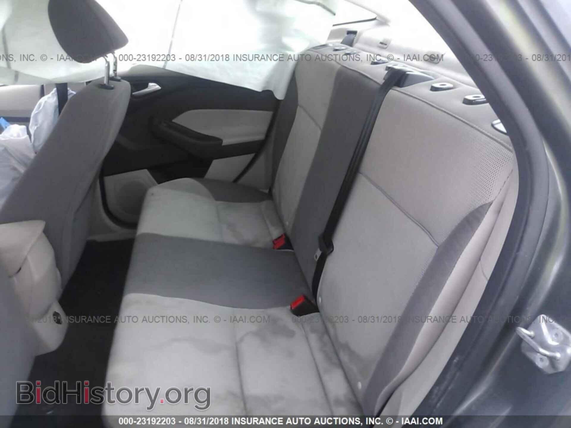 2014 Ford Focus - VIN: 1FADP3F23EL152292 - Photo 8
