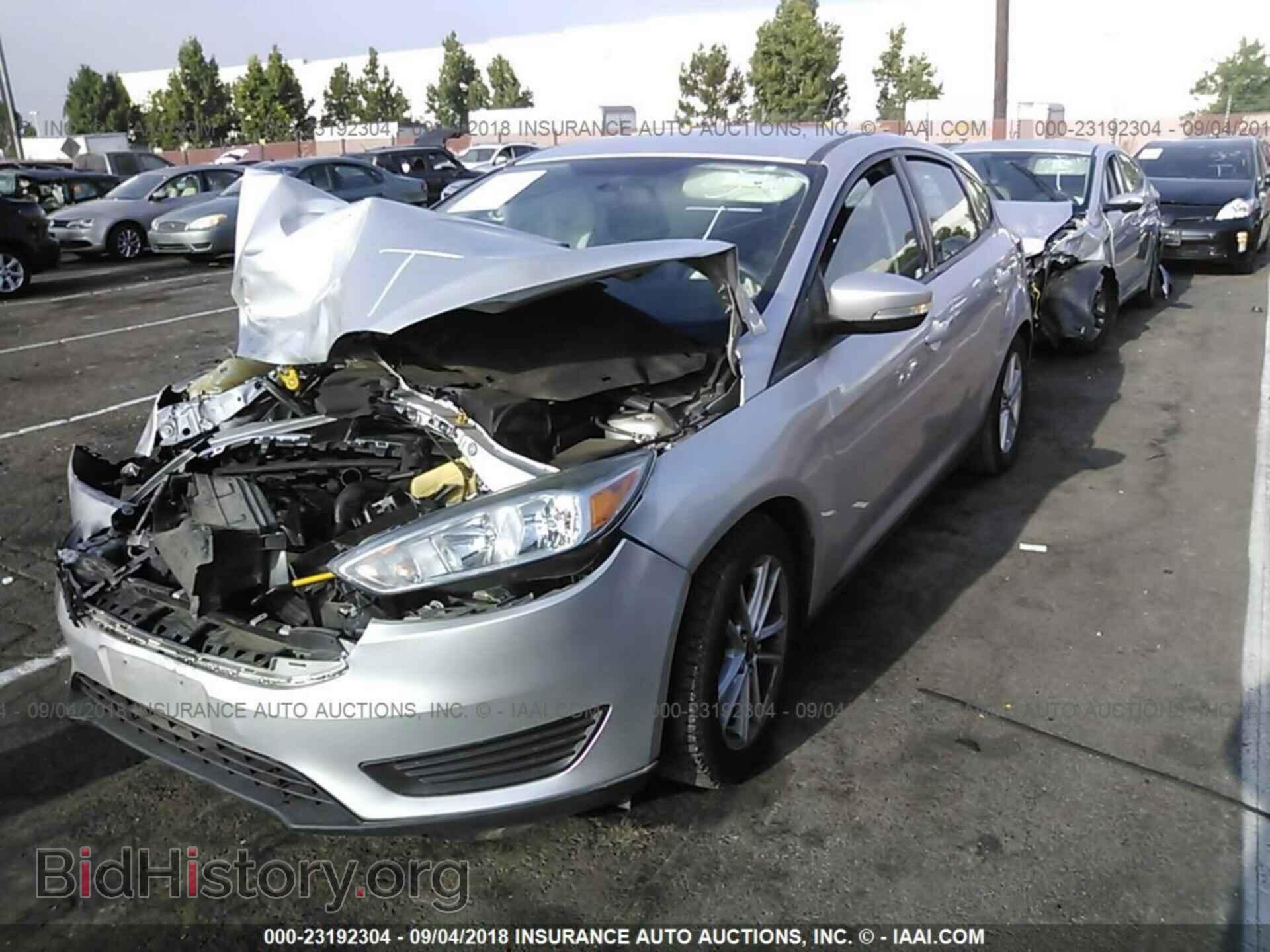 2015 Ford Focus - VIN: 1FADP3K22FL307180 - Фото 2