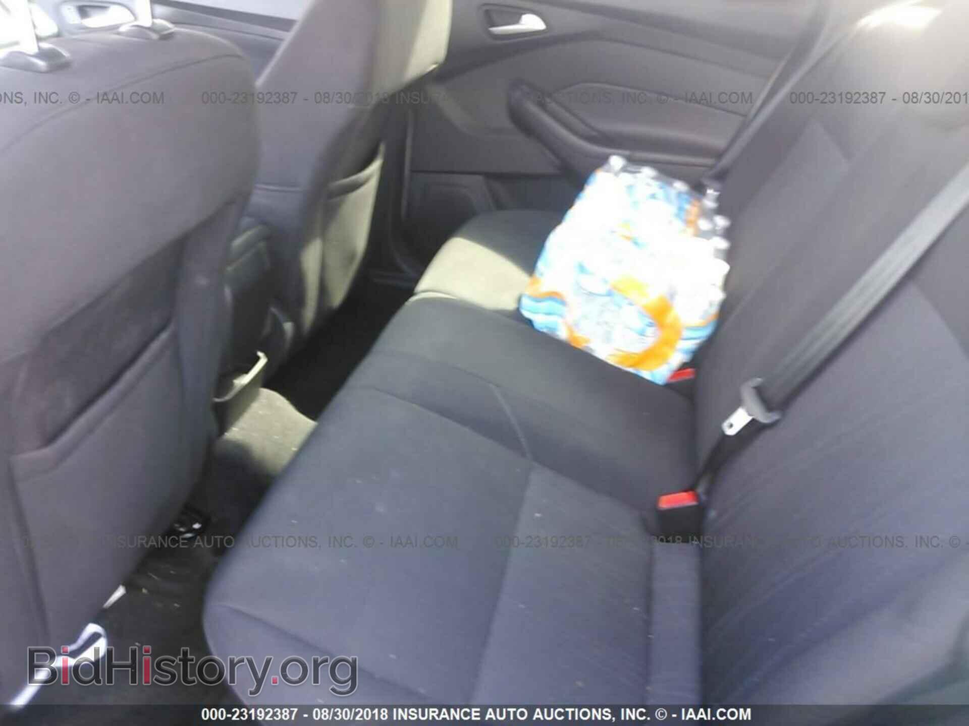 2016 Ford Focus - VIN: 1FADP3K22GL255163 - Photo 8