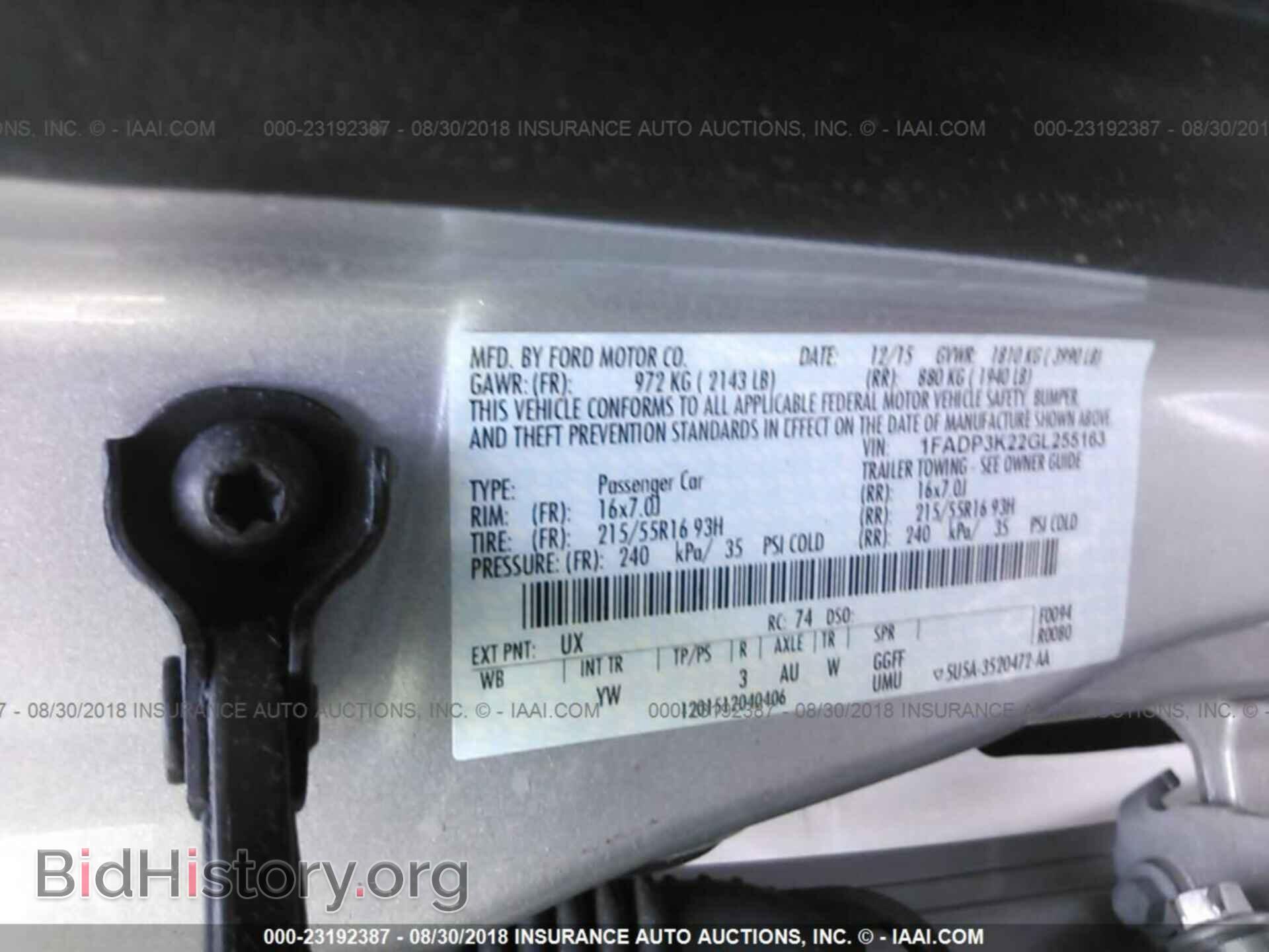 2016 Ford Focus - VIN: 1FADP3K22GL255163 - Photo 9