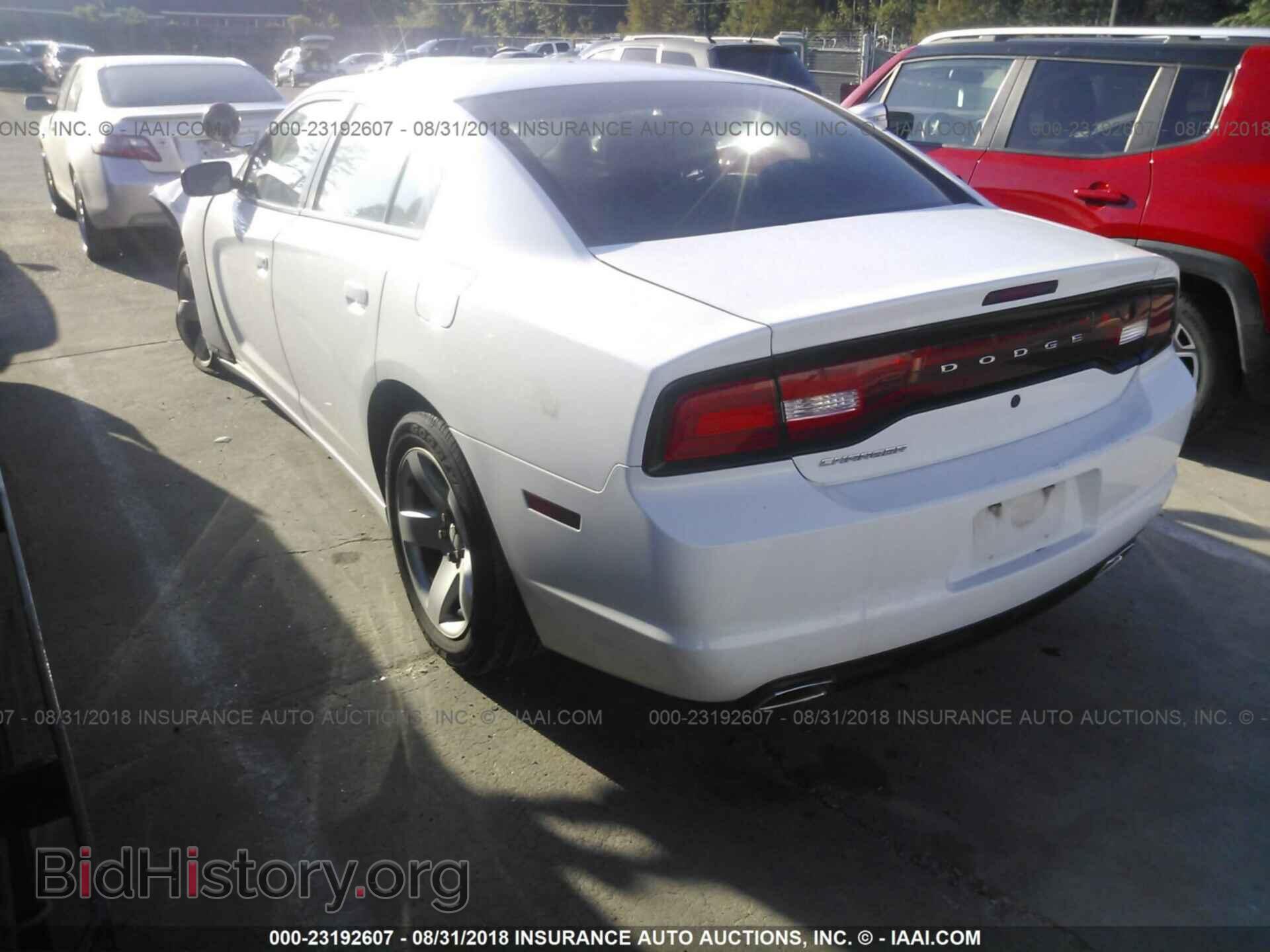 2012 Dodge Charger - VIN: 2C3CDXAG0CH240160 - Photo 3
