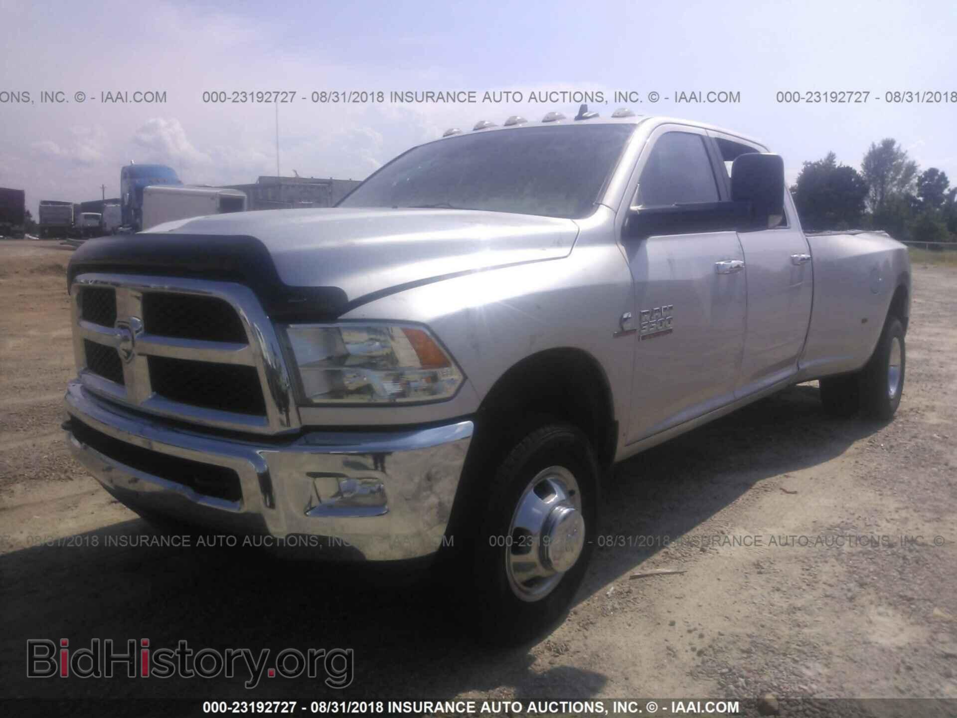 2014 Ram 3500 - VIN: 3C63RRHL3EG164195 - Фото 2