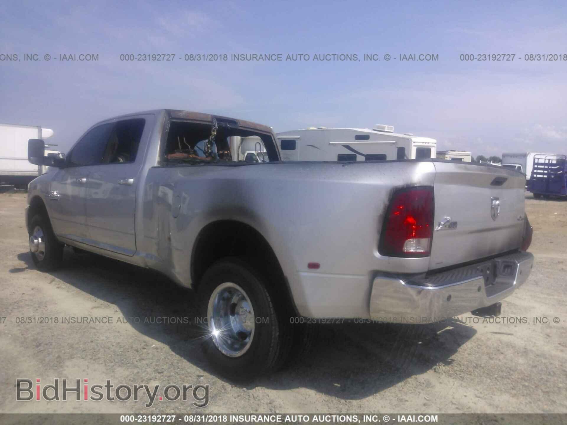 2014 Ram 3500 - VIN: 3C63RRHL3EG164195 - Фото 3