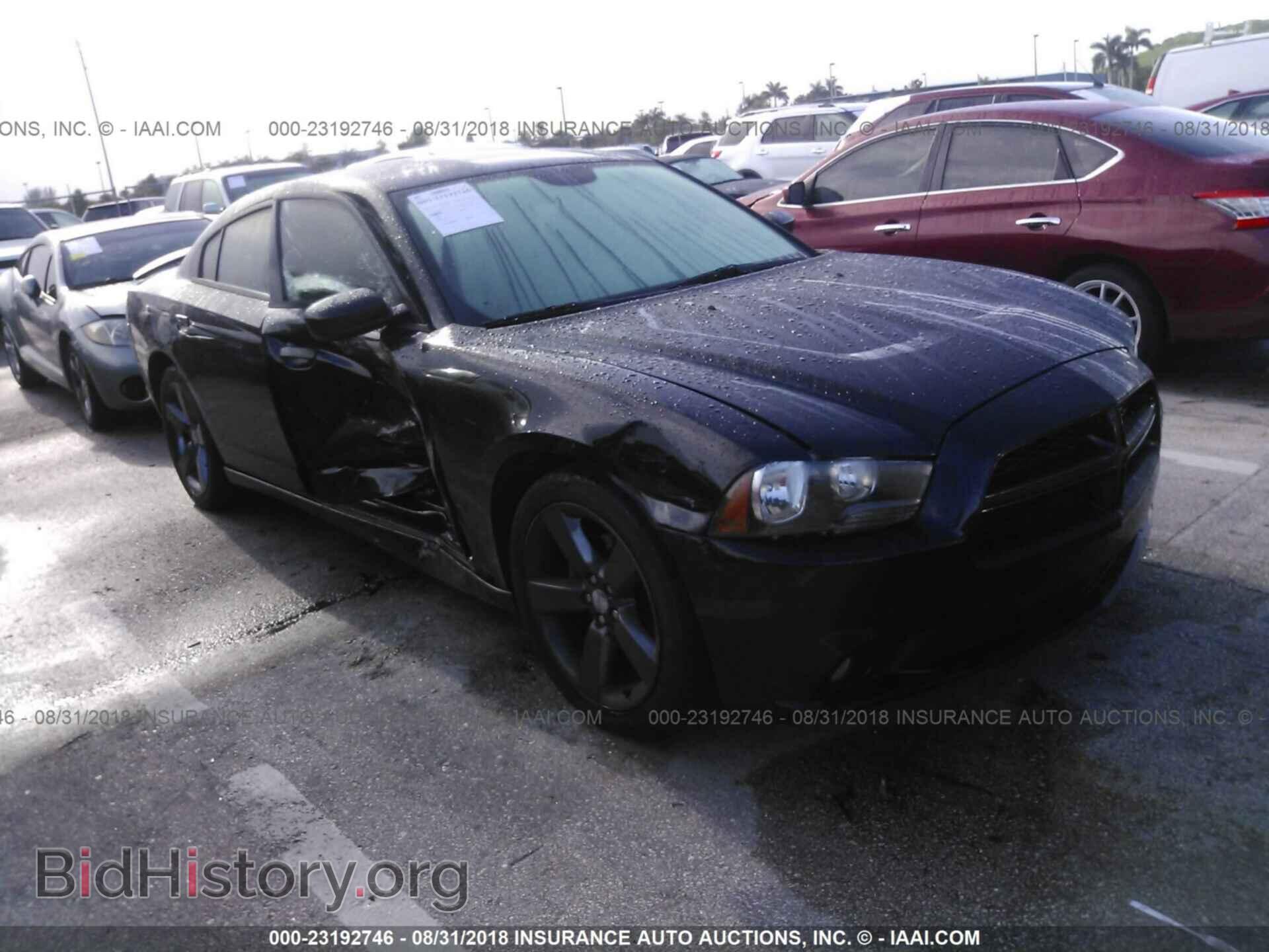 2014 Dodge CHARGER (VIN 2C3CDXHGXEH189436) — фото 1 из 10, IAAI, повреждение: правый бок