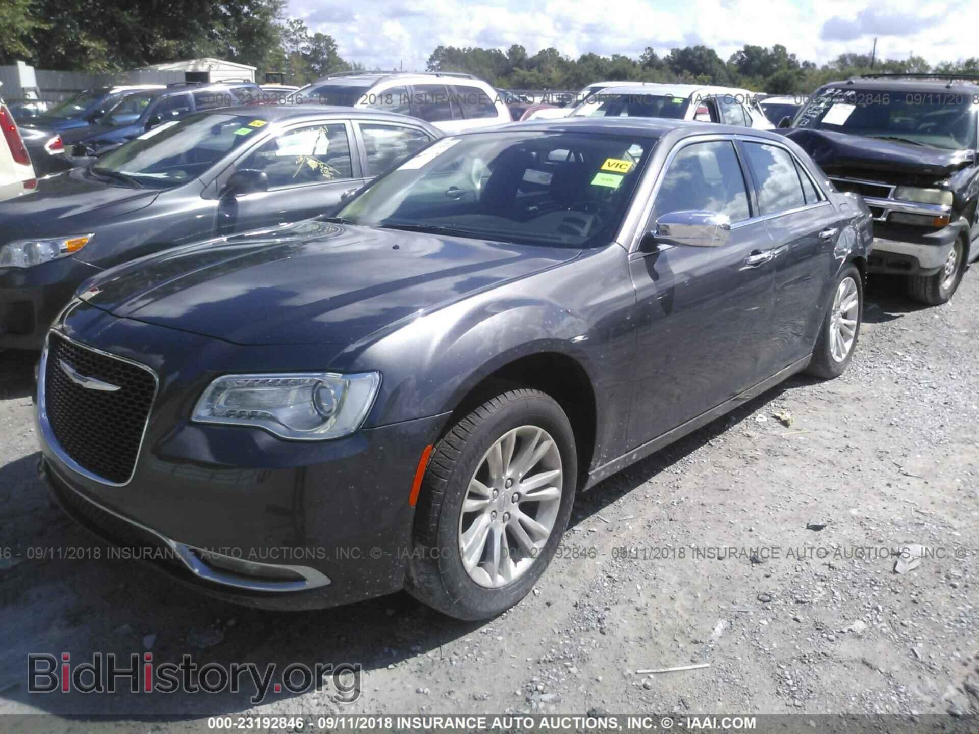 2016 Chrysler 300c - VIN: 2C3CCAEG6GH238543 - Фото 2