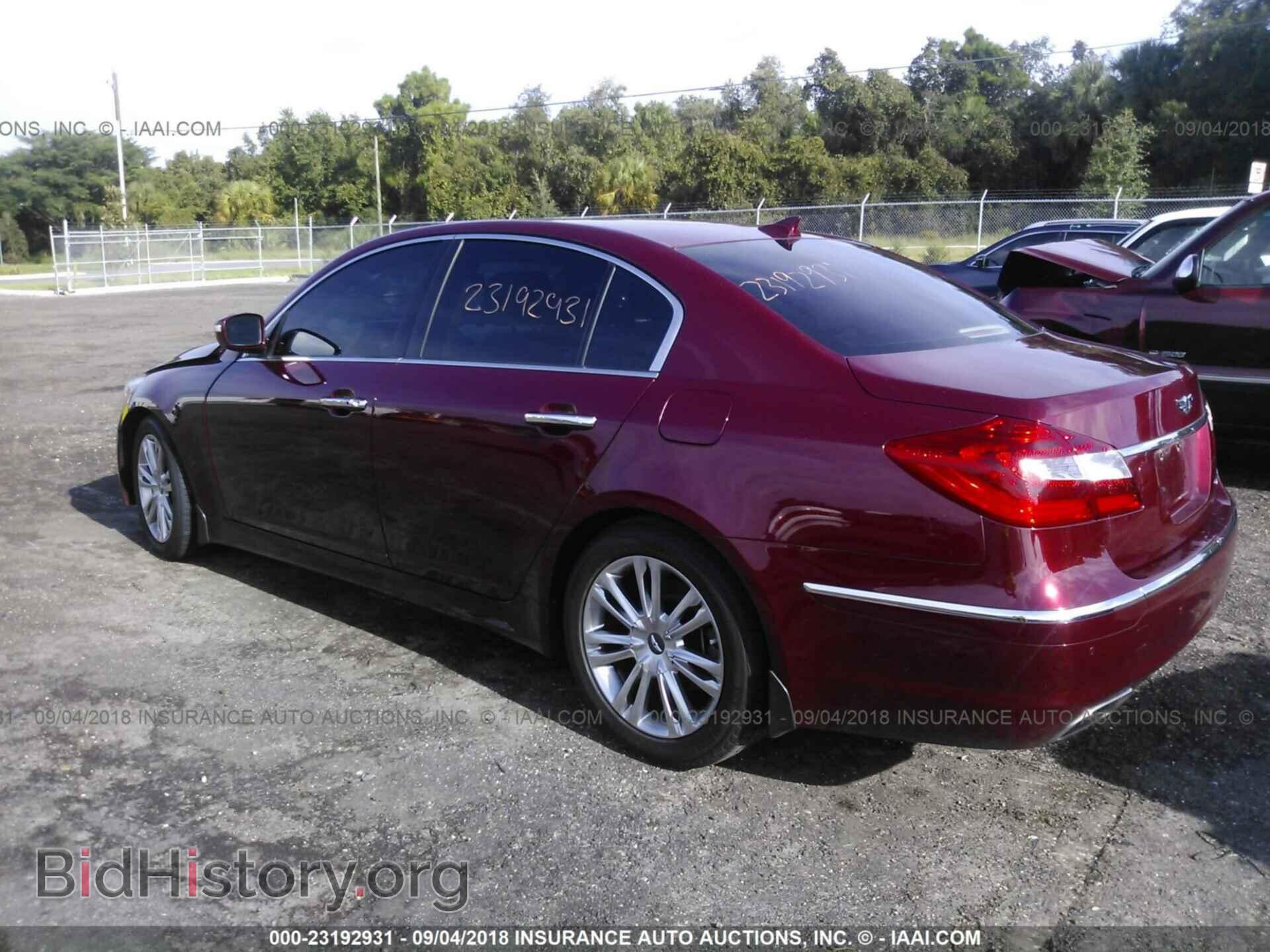 2013 Hyundai Genesis - VIN: KMHGC4DD7DU239601 - Фото 3