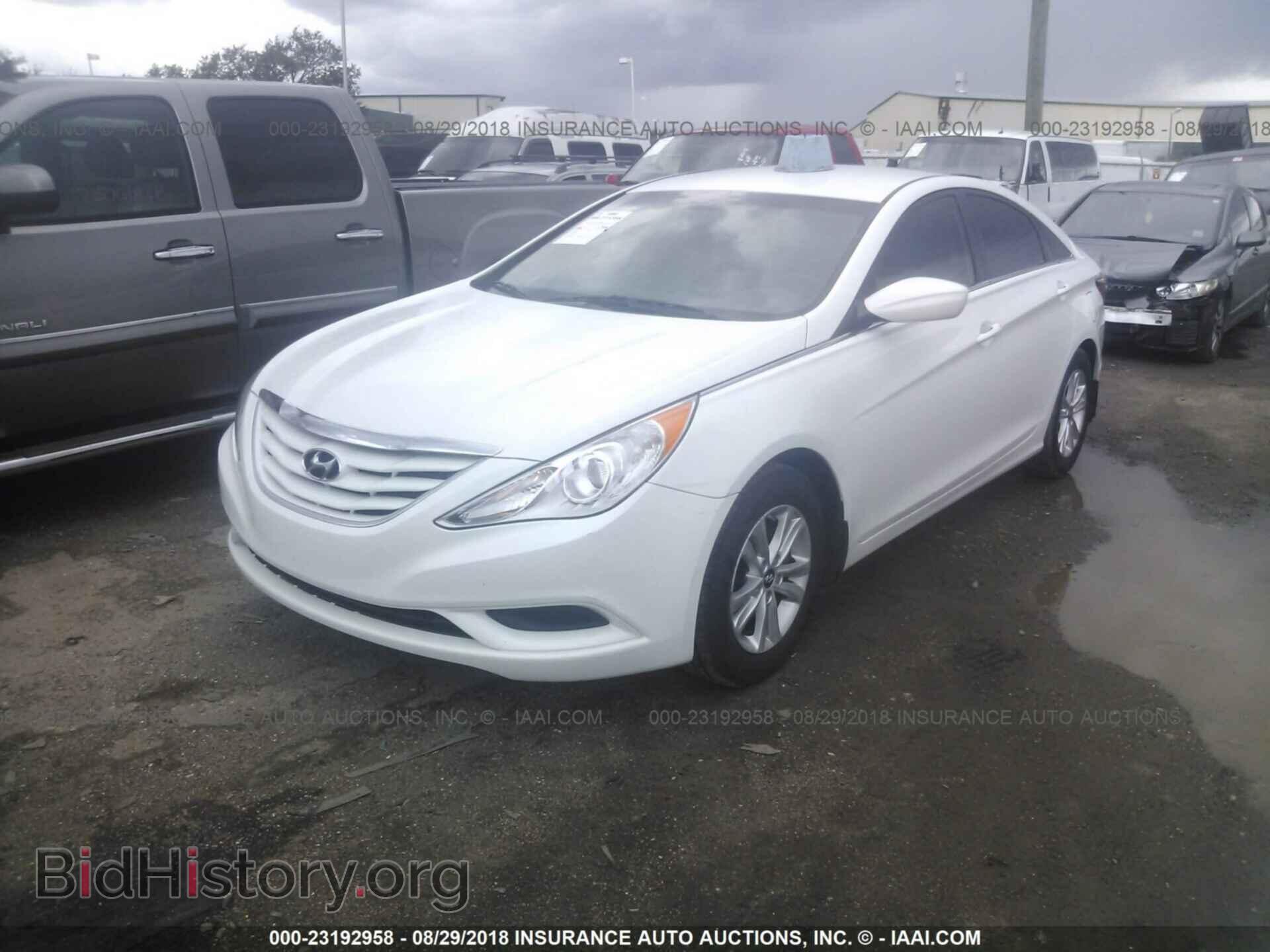 2012 Hyundai Sonata - VIN: 5NPEB4AC9CH393925 - Photo 2