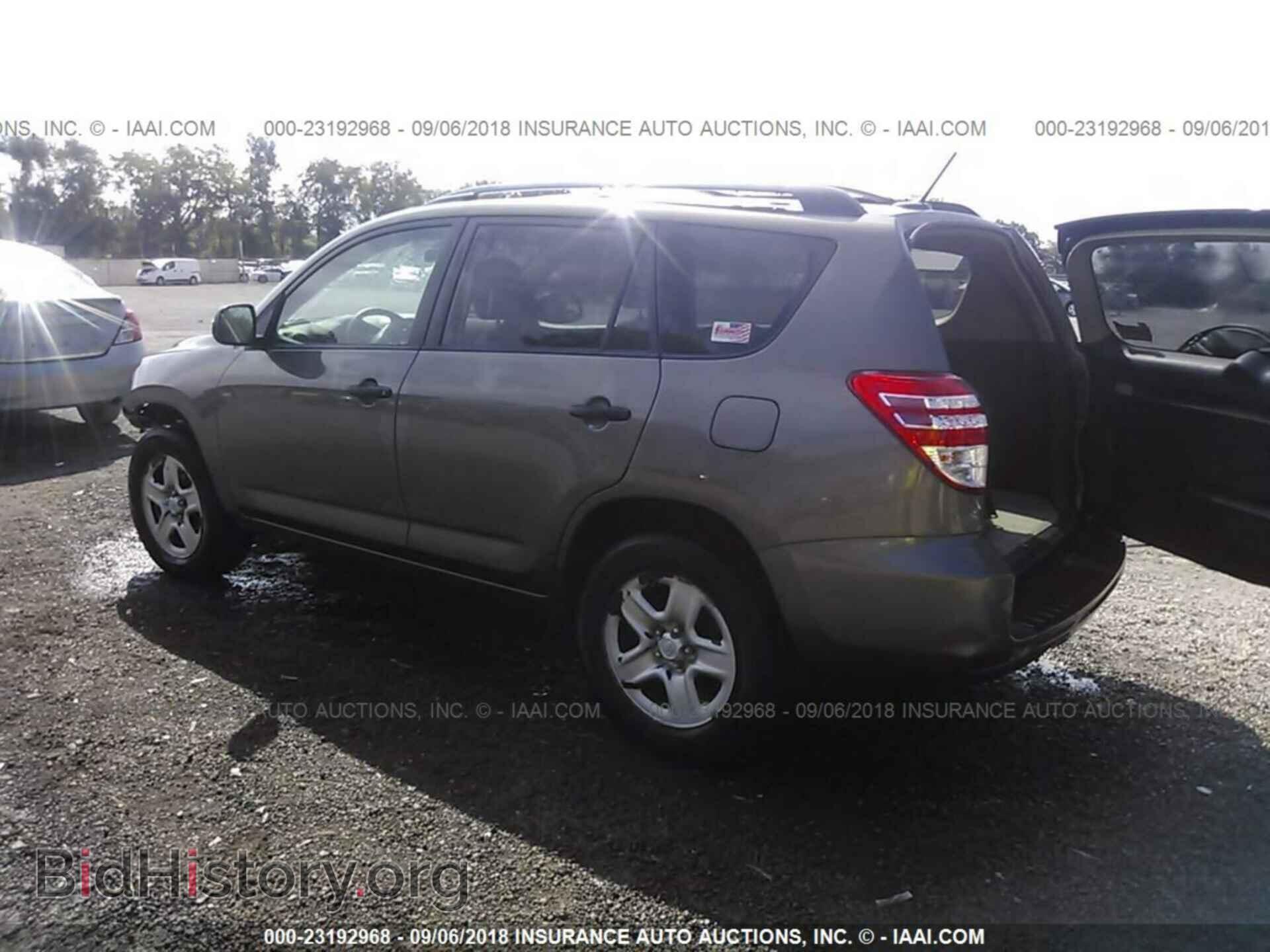 2011 Toyota Rav4 - VIN: 2T3ZF4DV5BW080705 - Photo 3