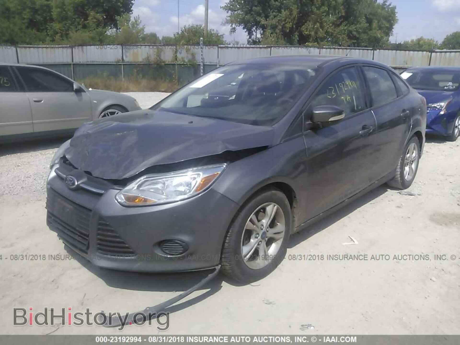 2013 Ford Focus - VIN: 1FADP3F27DL143660 - Photo 2