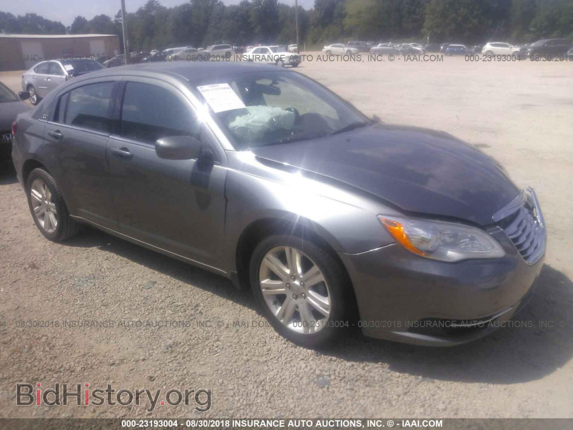 Photo 1C3CCBBBXDN525434 - Chrysler 200 2013