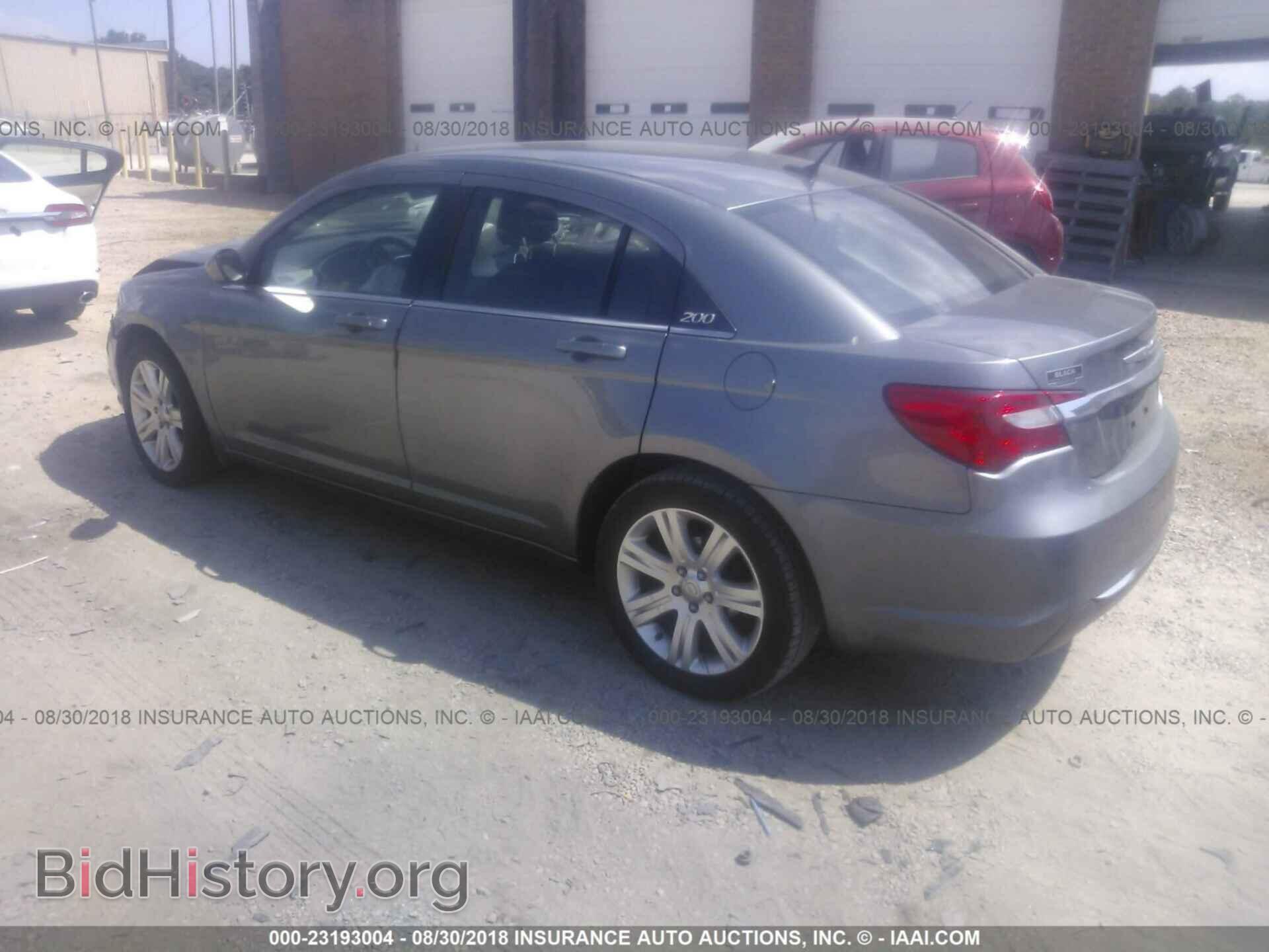 2013 Chrysler 200 - VIN: 1C3CCBBBXDN525434 - Фото 3