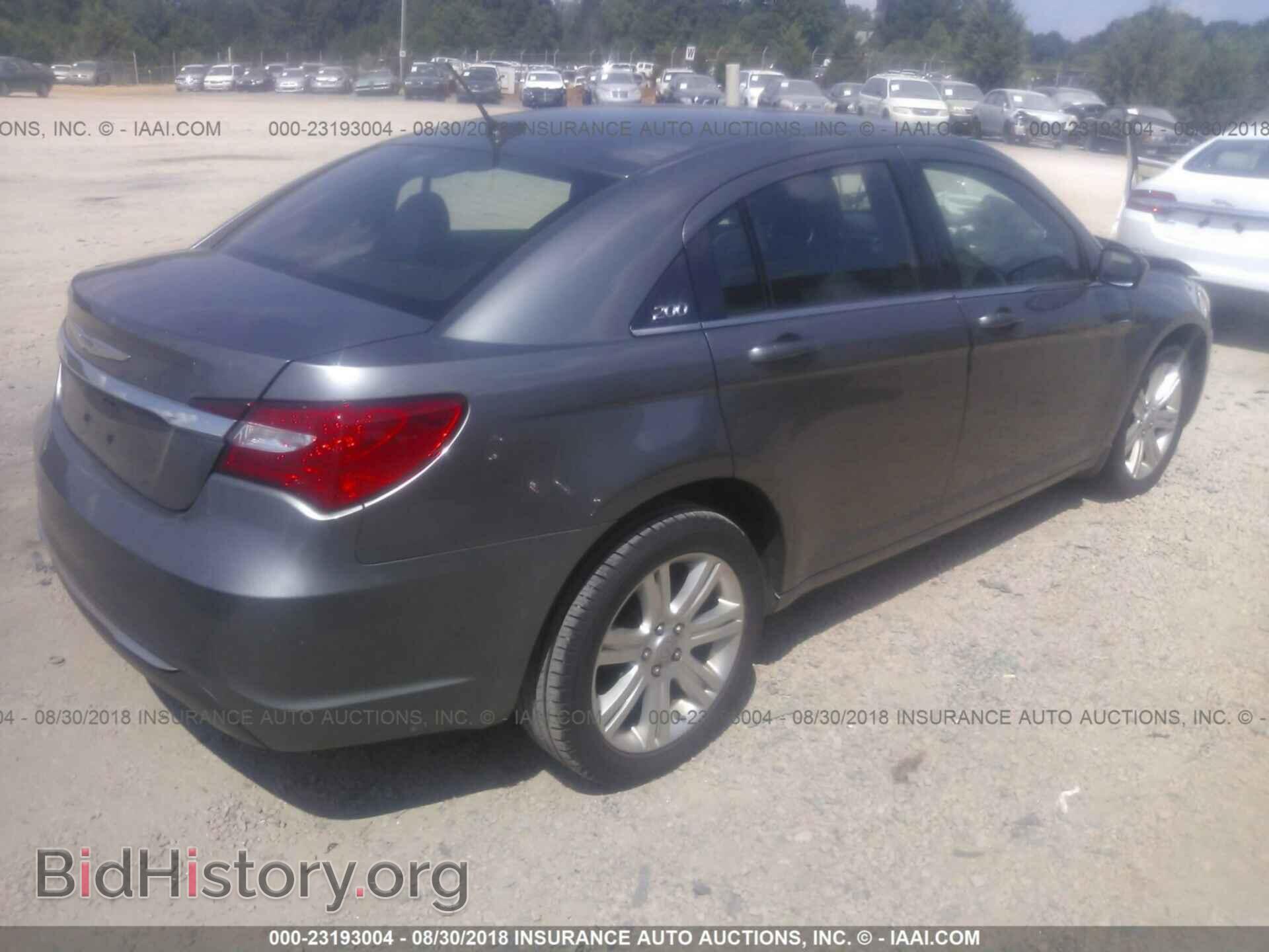 2013 Chrysler 200 - VIN: 1C3CCBBBXDN525434 - Фото 4