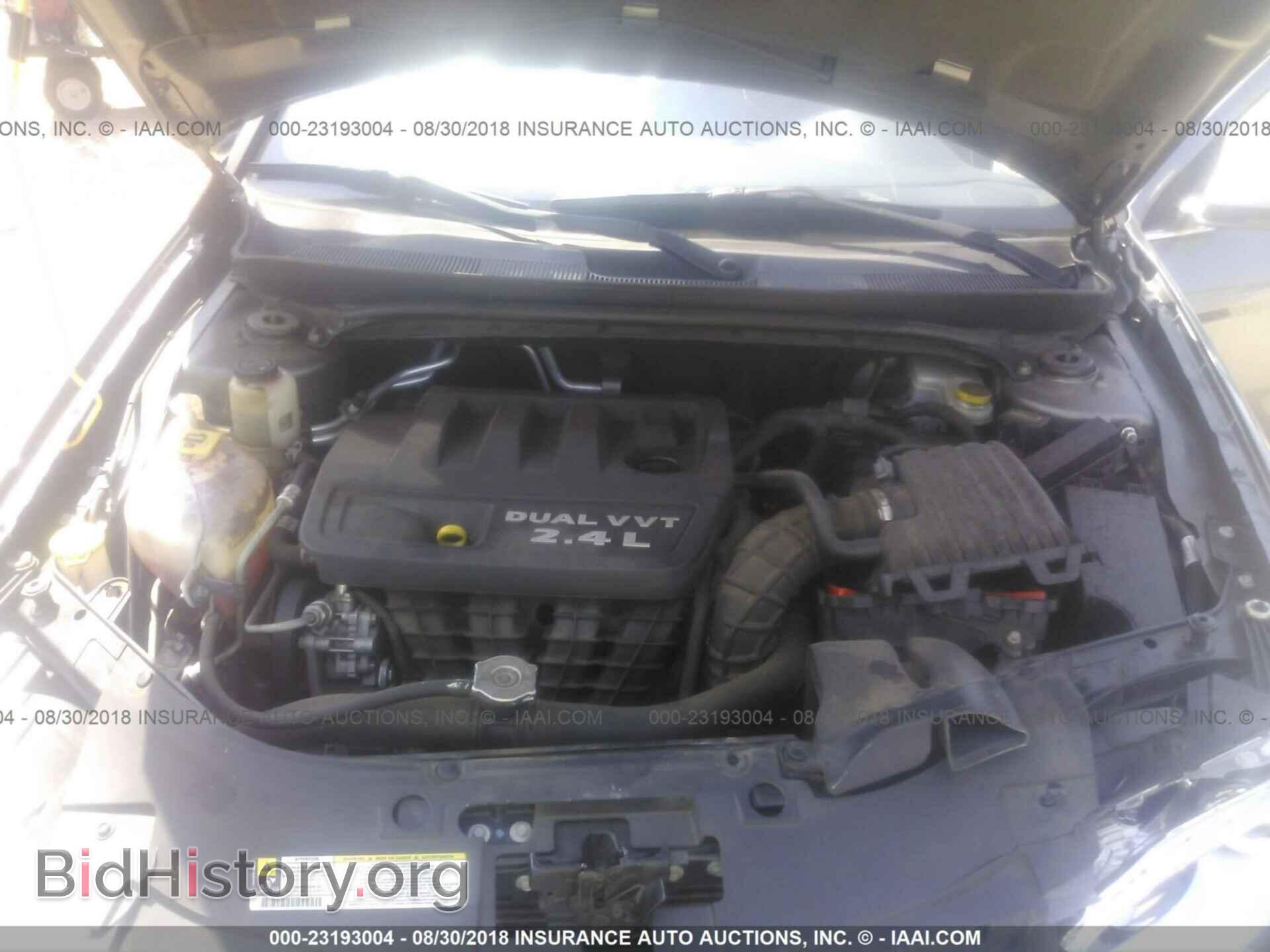 2013 Chrysler 200 - VIN: 1C3CCBBBXDN525434 - Фото 10
