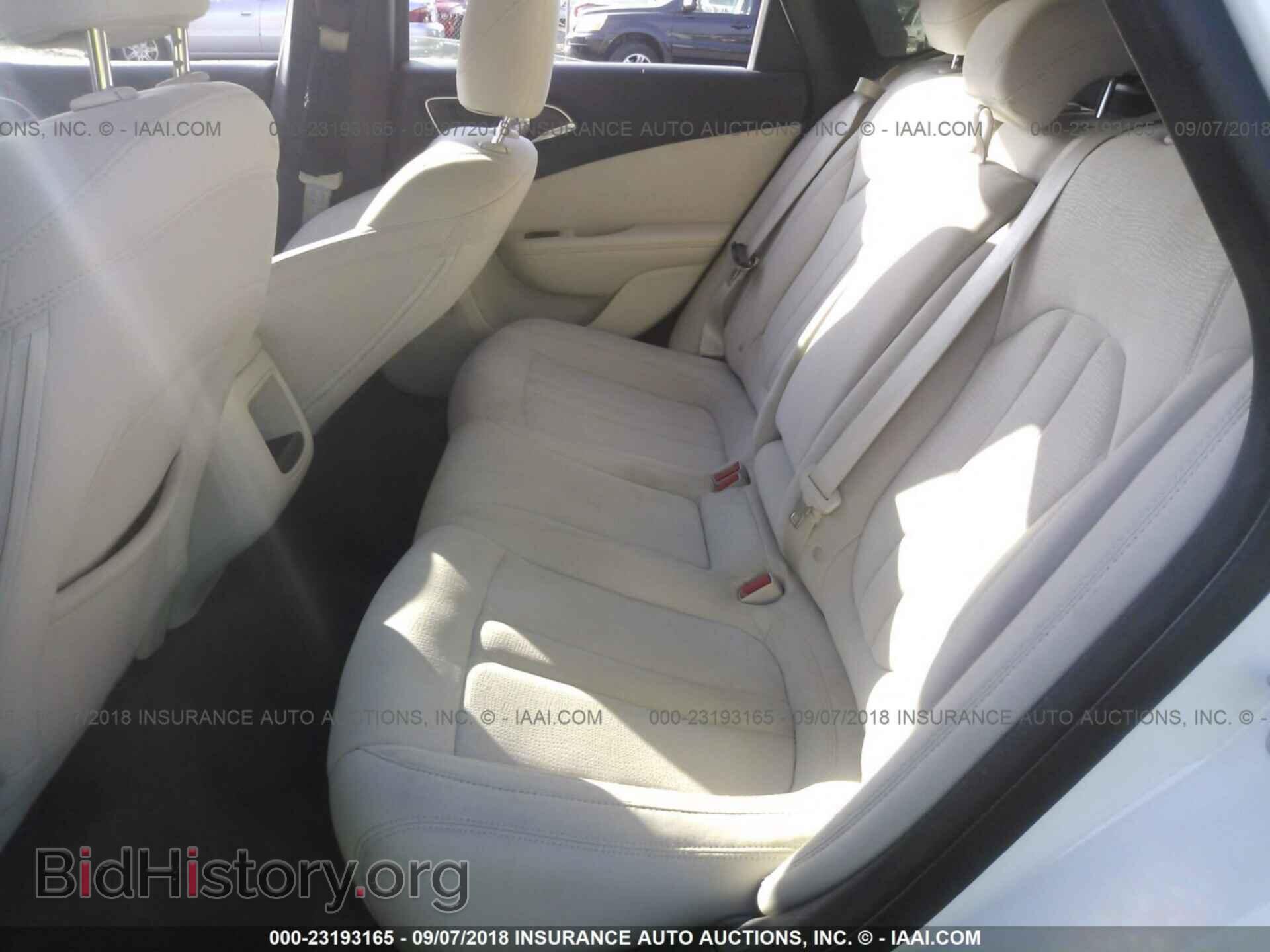 2015 Chrysler 200 - VIN: 1C3CCCAB4FN666073 - Photo 8