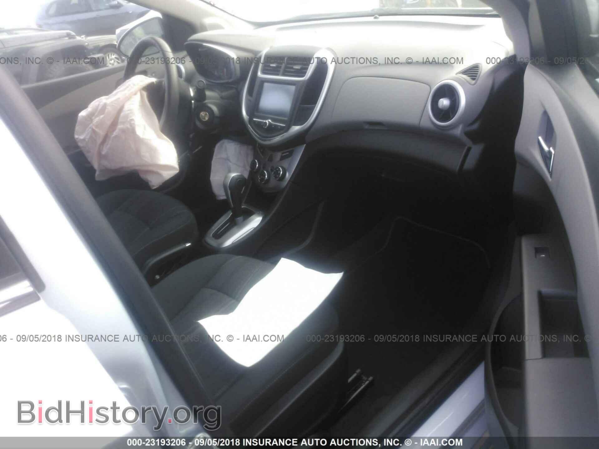 2017 Chevrolet Sonic - VIN: 1G1JD5SH4H4141434 - Фото 5