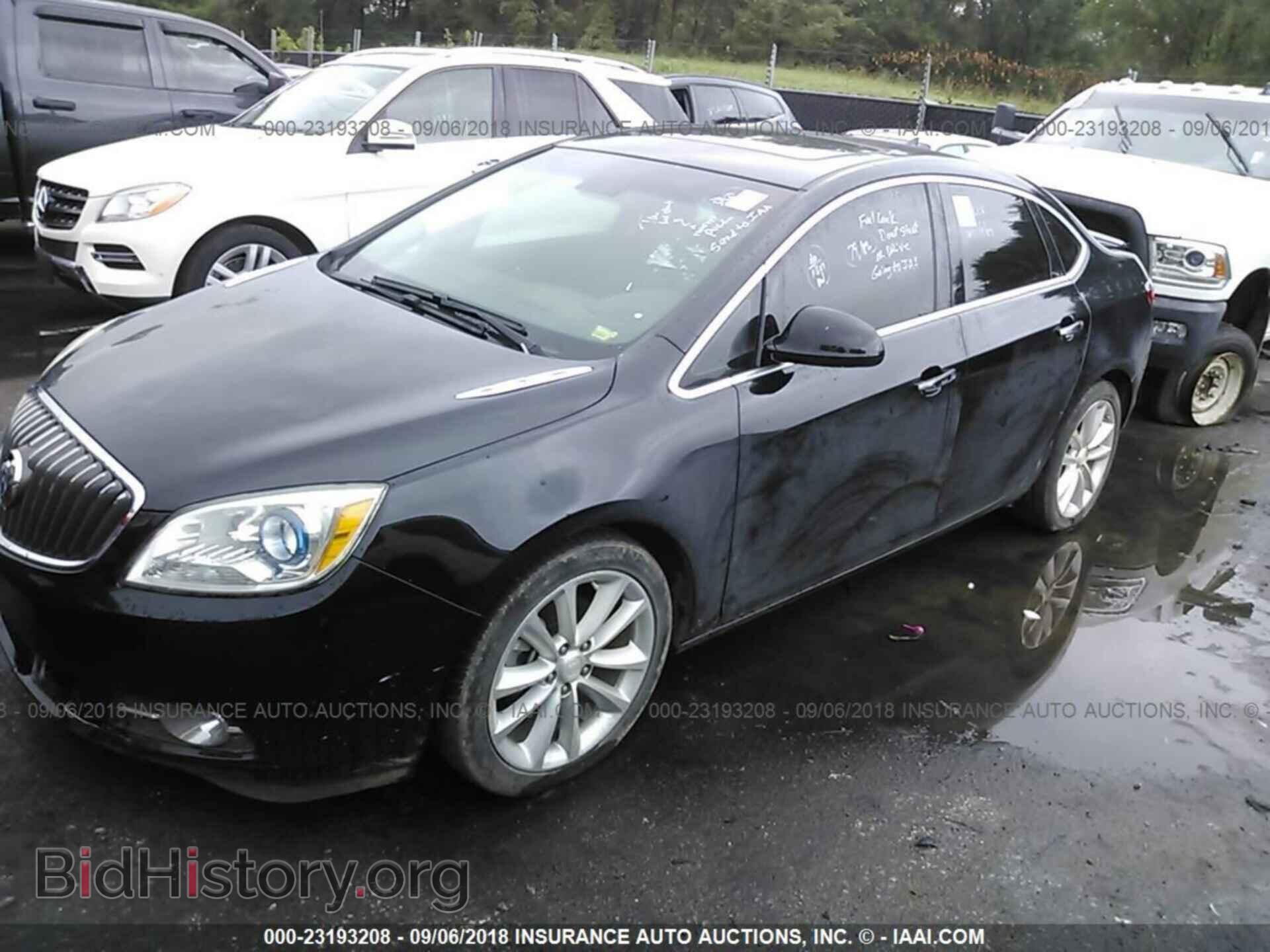 2012 Buick Verano - VIN: 1G4PS5SK7C4142147 - Фото 2