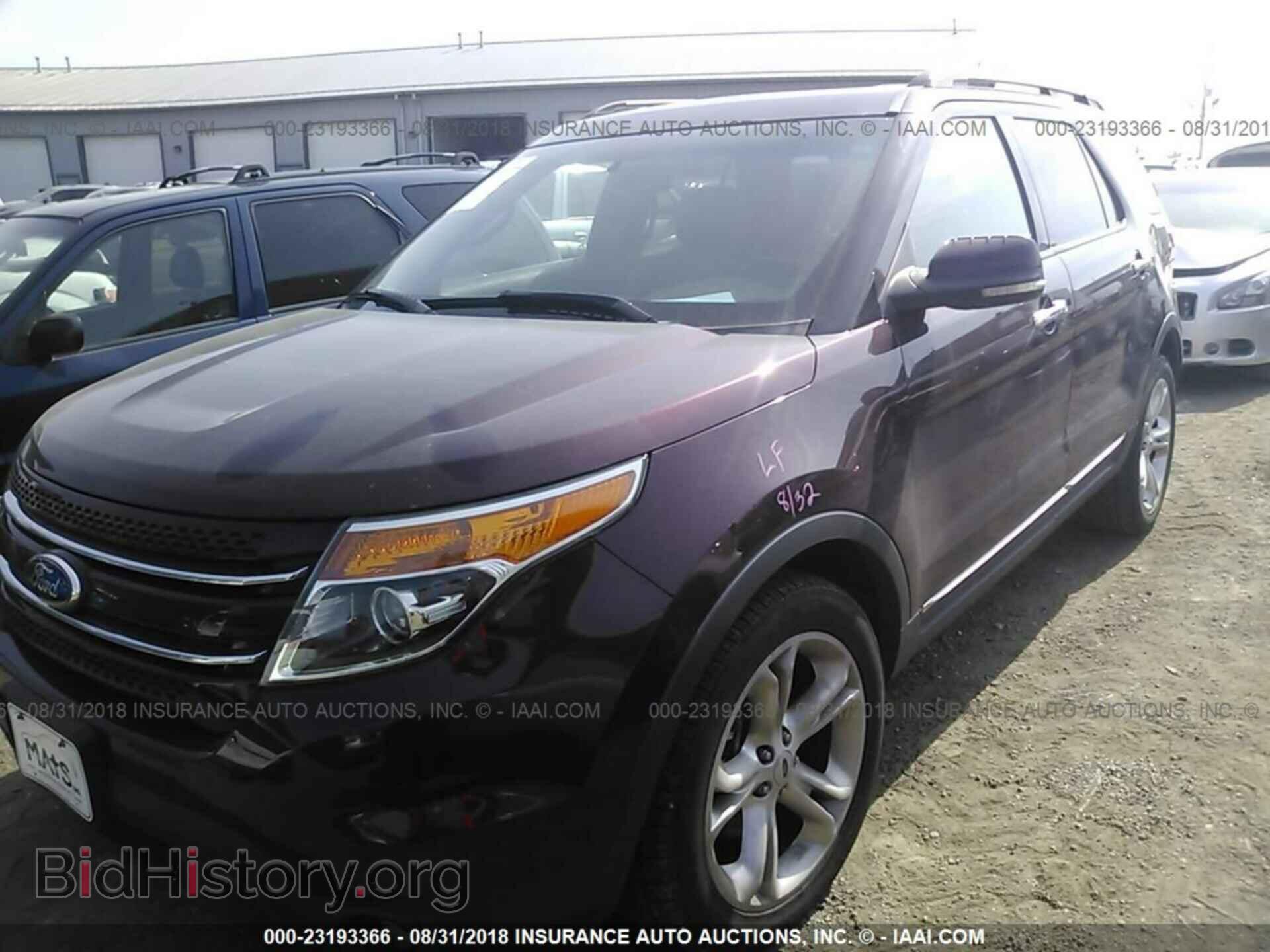 2011 Ford Explorer - VIN: 1FMHK8F86BGA58189 - Фото 2