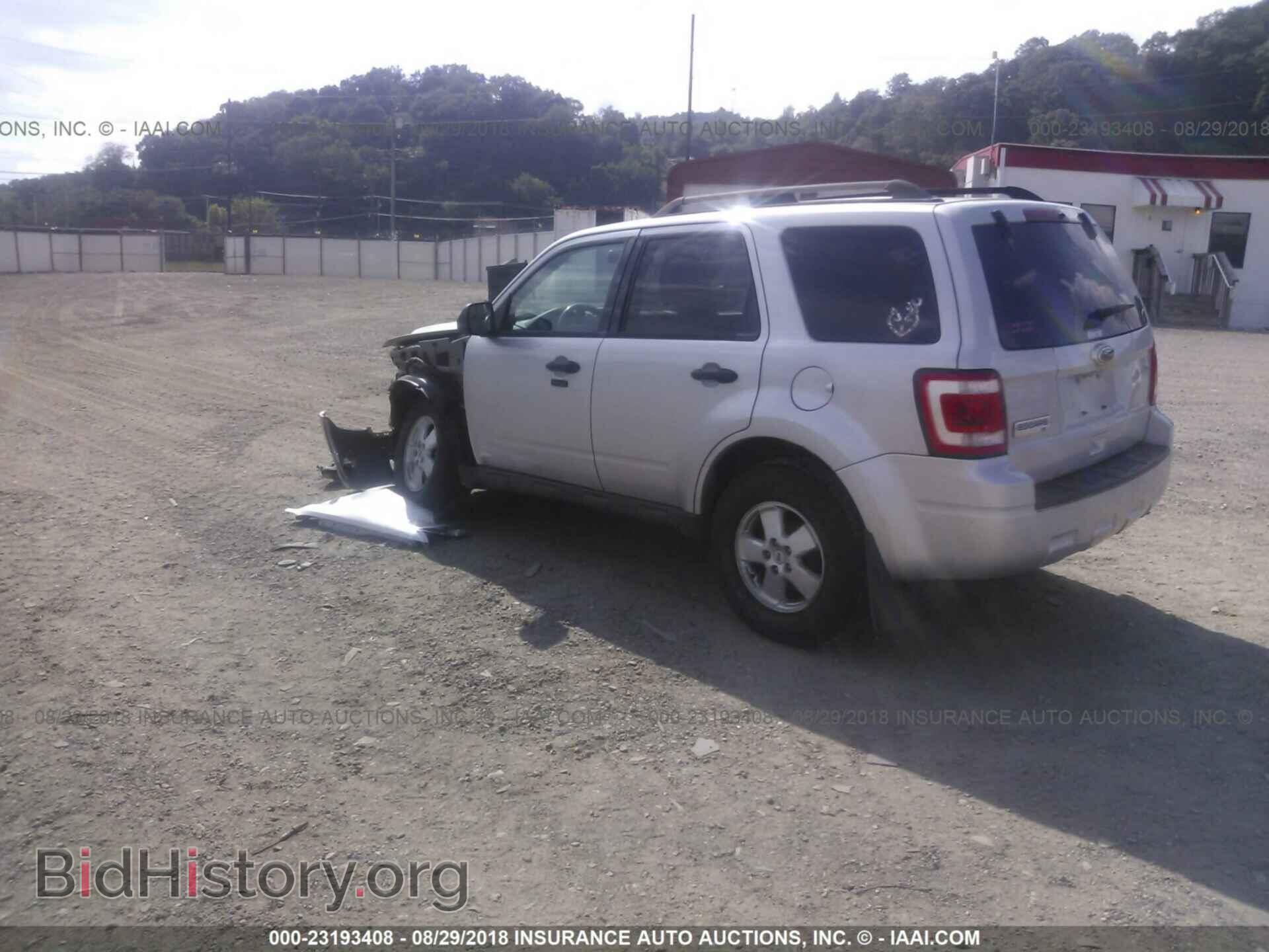 2012 Ford Escape - VIN: 1FMCU9D76CKC77852 - Фото 3
