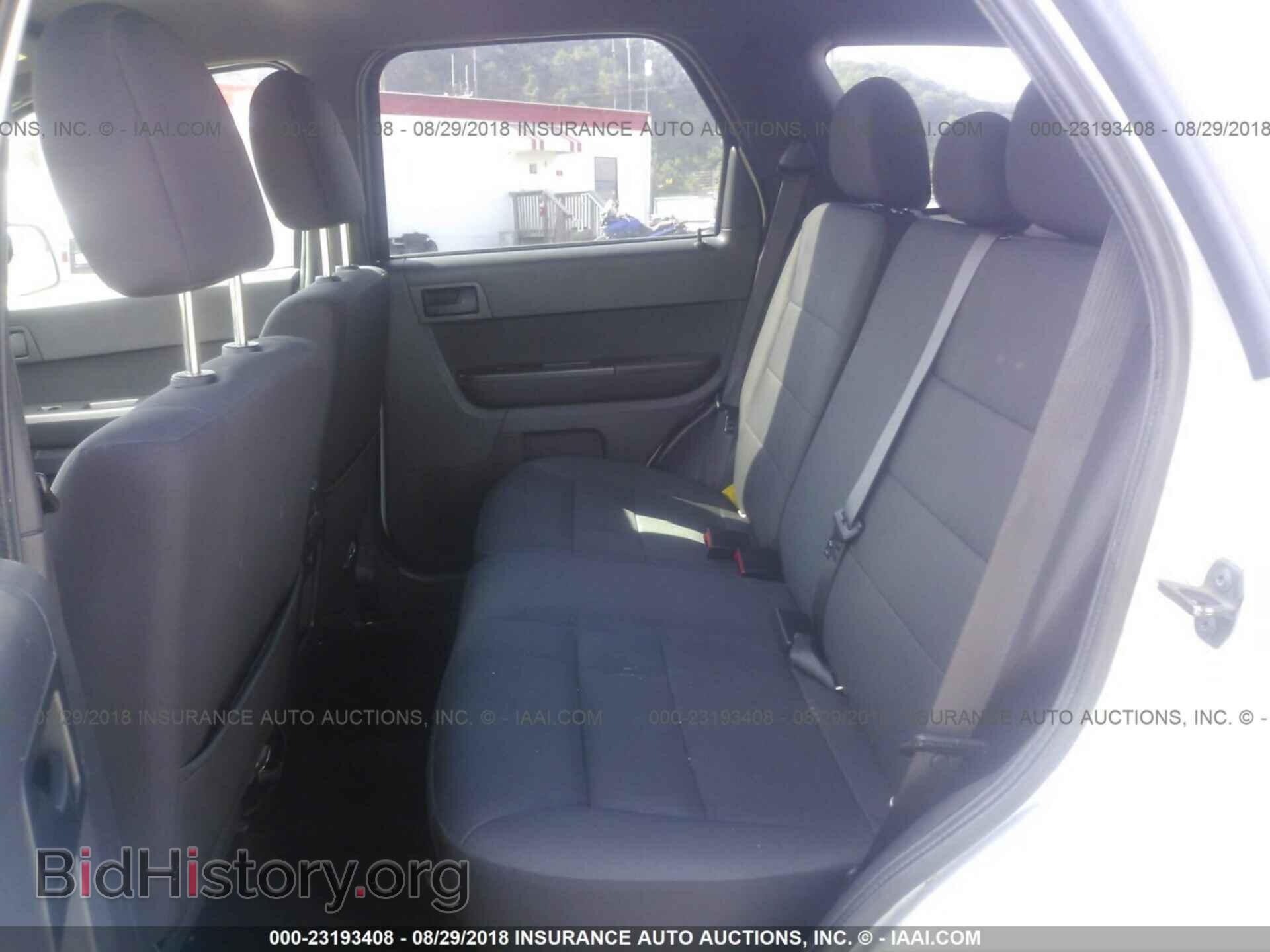 2012 Ford Escape - VIN: 1FMCU9D76CKC77852 - Фото 8