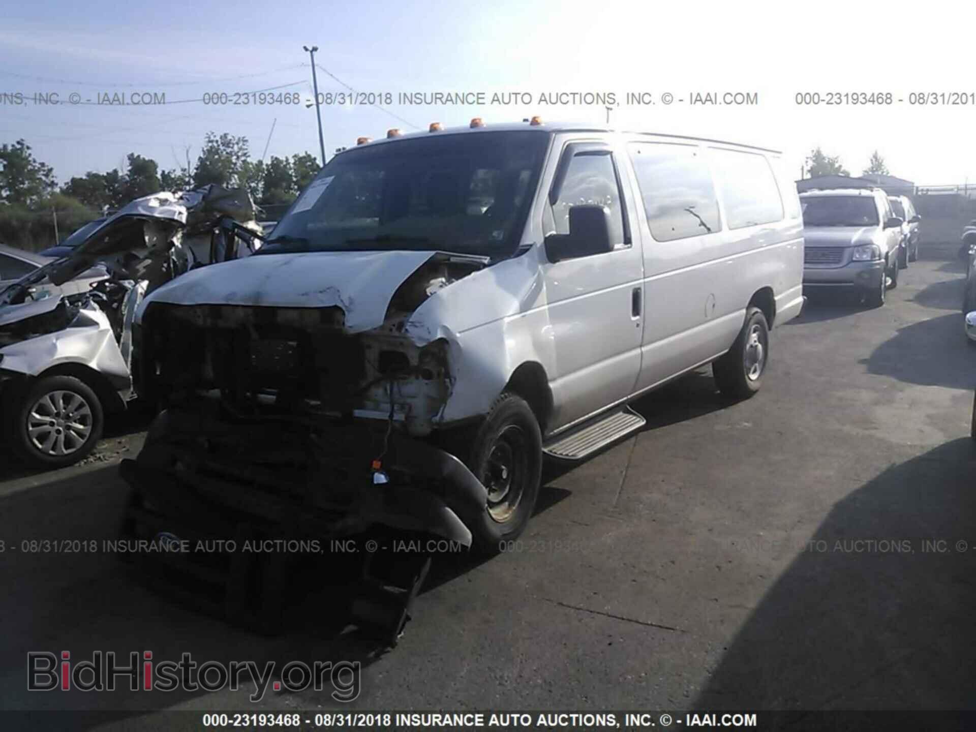 2013 Ford Econoline - VIN: 1FBSS3BL4DDB29535 - Photo 2