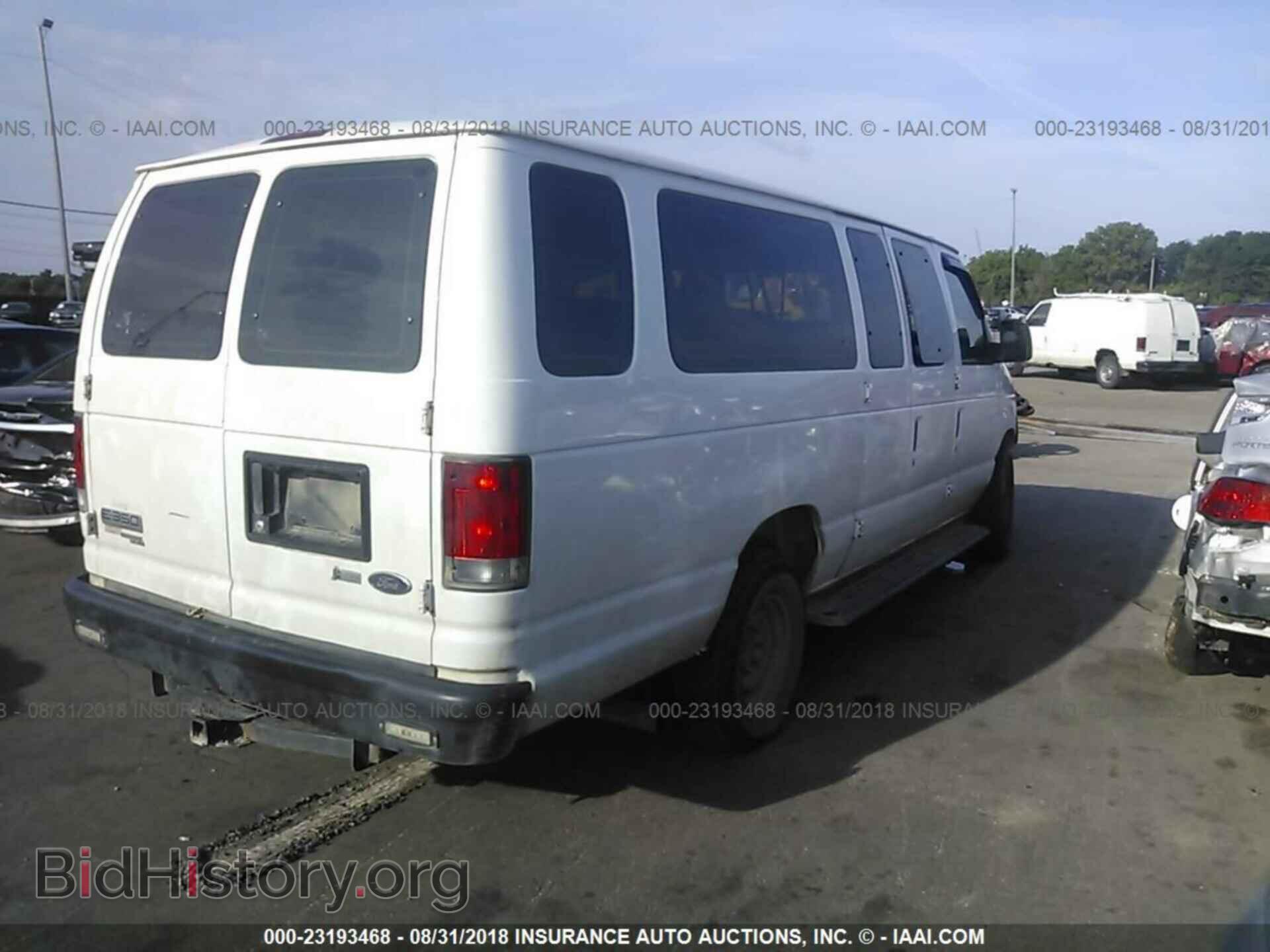 2013 Ford Econoline - VIN: 1FBSS3BL4DDB29535 - Photo 4